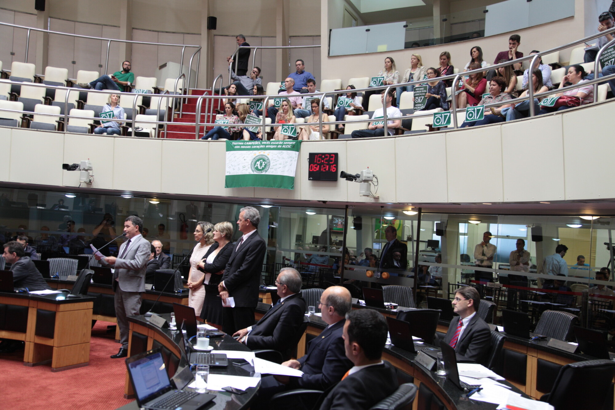 Deputados apelam para contribuintes destinarem 6% do IR para o Fundo da Infância