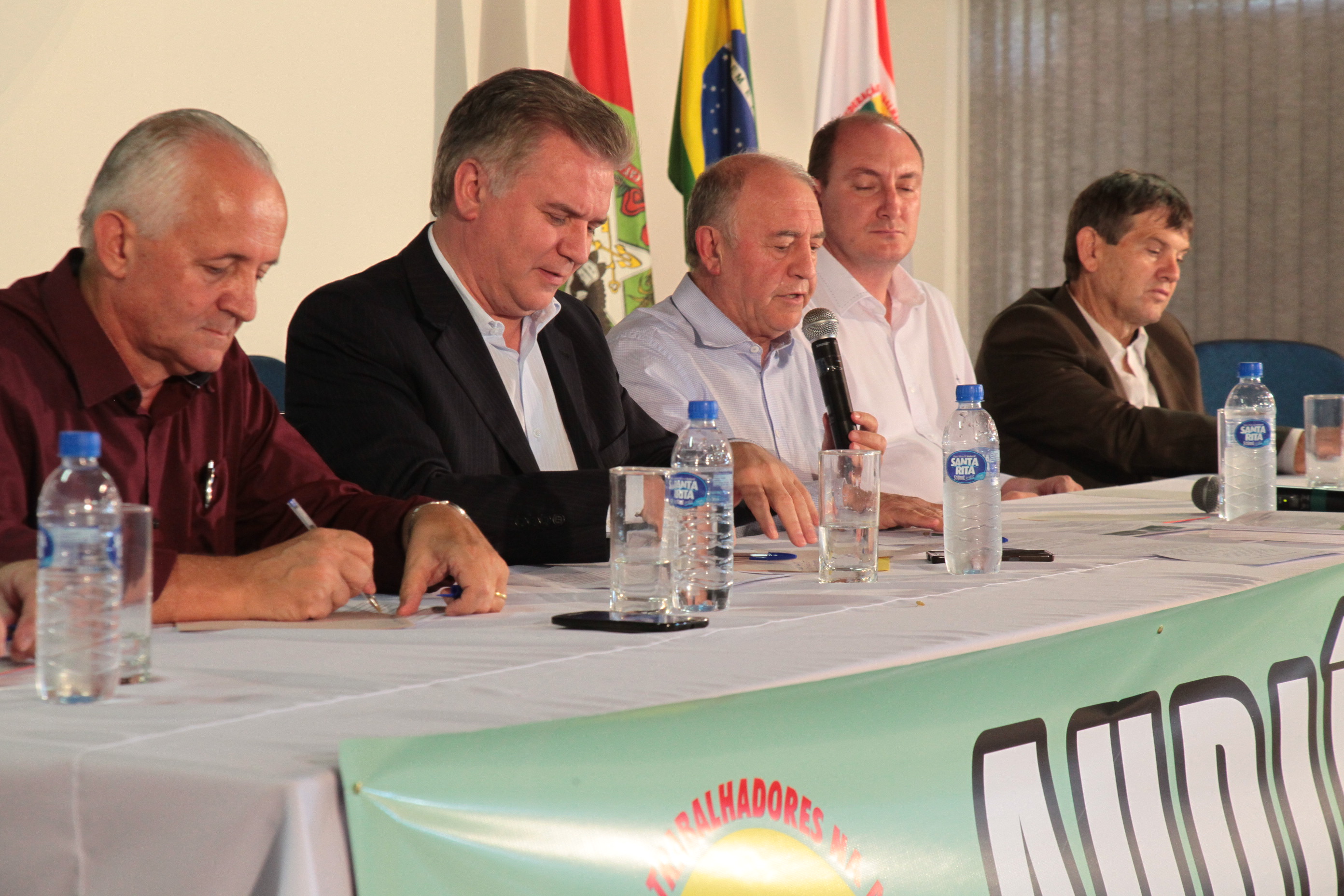 Audiência Pública para debater sobre A Escassez de Recursos para o Programa Nacional de Habitação Rural em Santa Catarina: perspectiva para demanda represada e novos atendimentos.