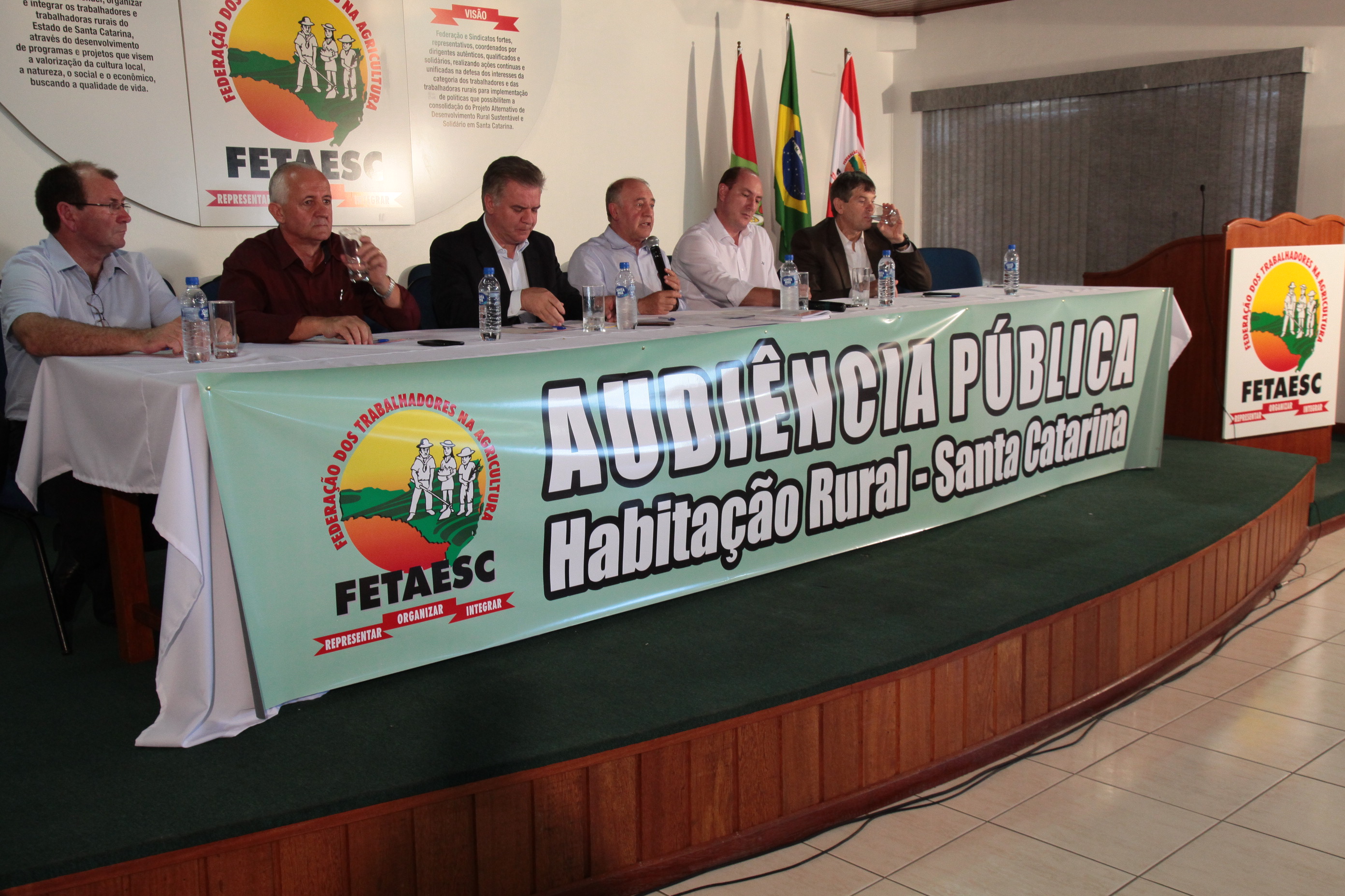 Audiência Pública para debater sobre A Escassez de Recursos para o Programa Nacional de Habitação Rural em Santa Catarina: perspectiva para demanda represada e novos atendimentos.
