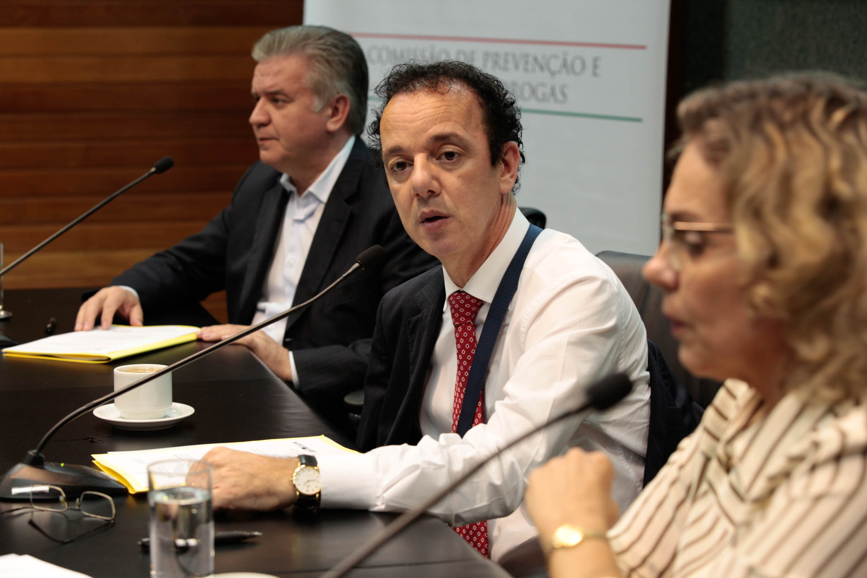 Comissão de prevenção e combate ás drogas.