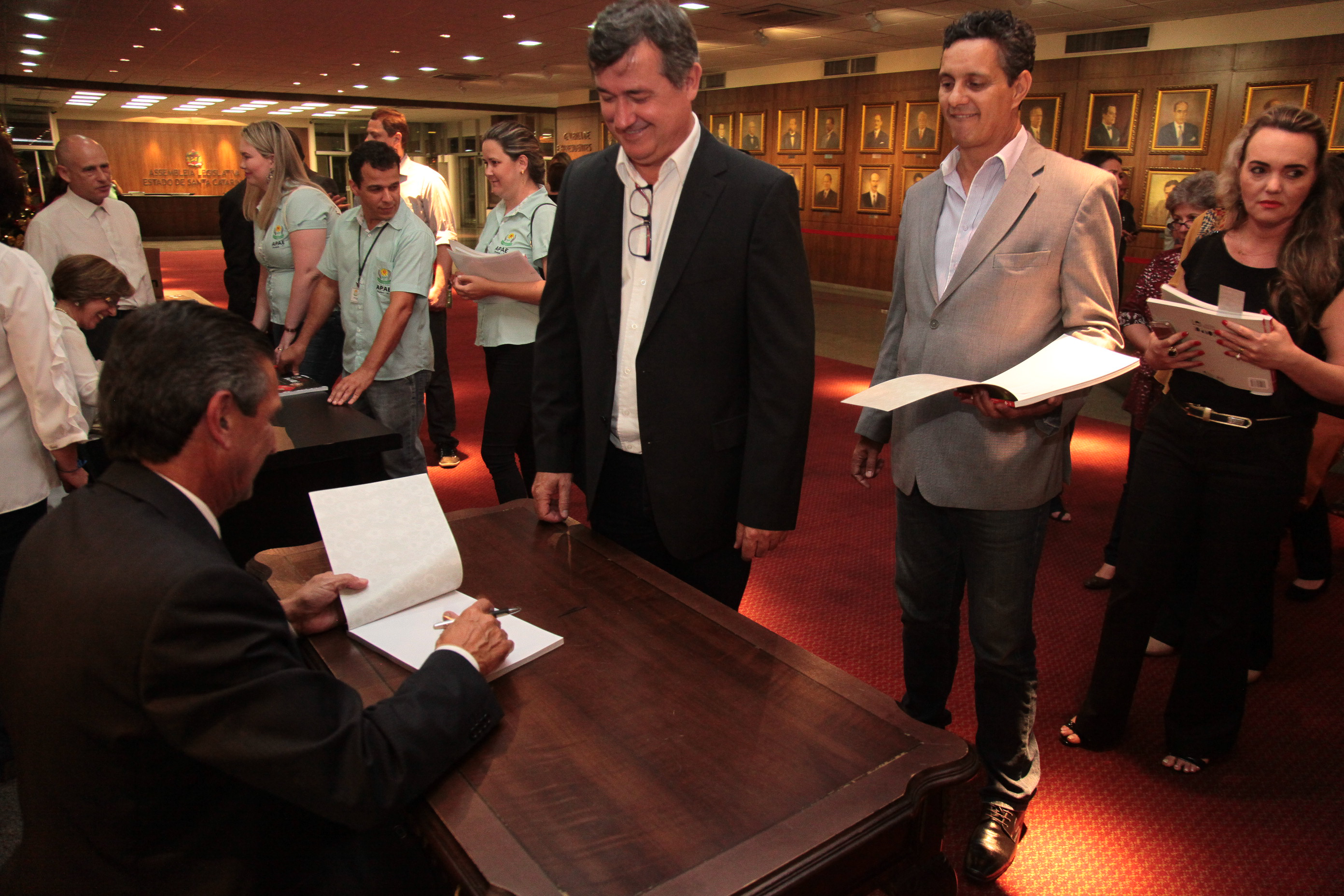 Lançamento do Livro Lei Julio Garcia - 10 anos. A Nova Realidade das Apaes de Santa Catarina.