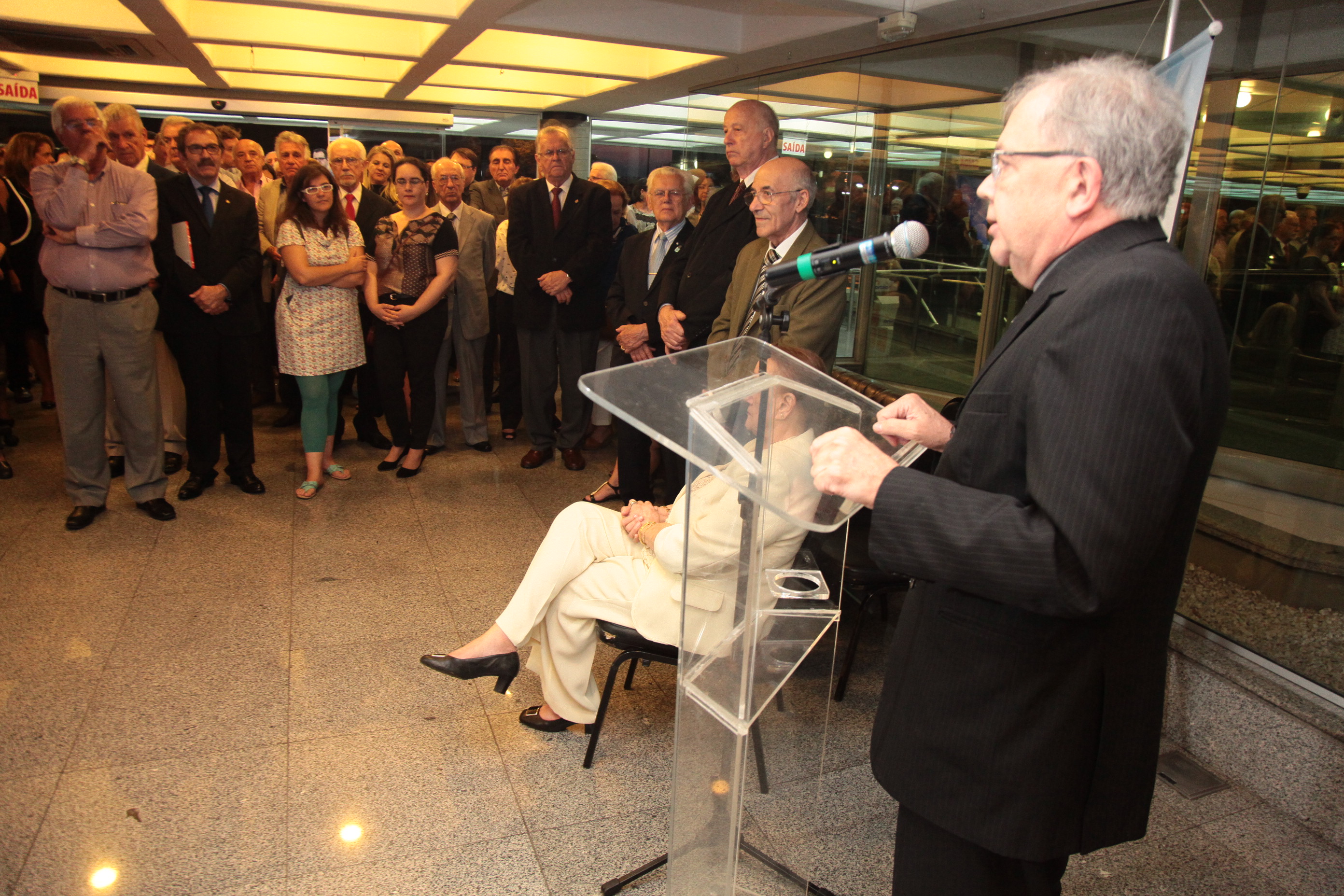 Lançamento do livro O Caminho: de Médico a Professor. Foto: Miriam Zomer