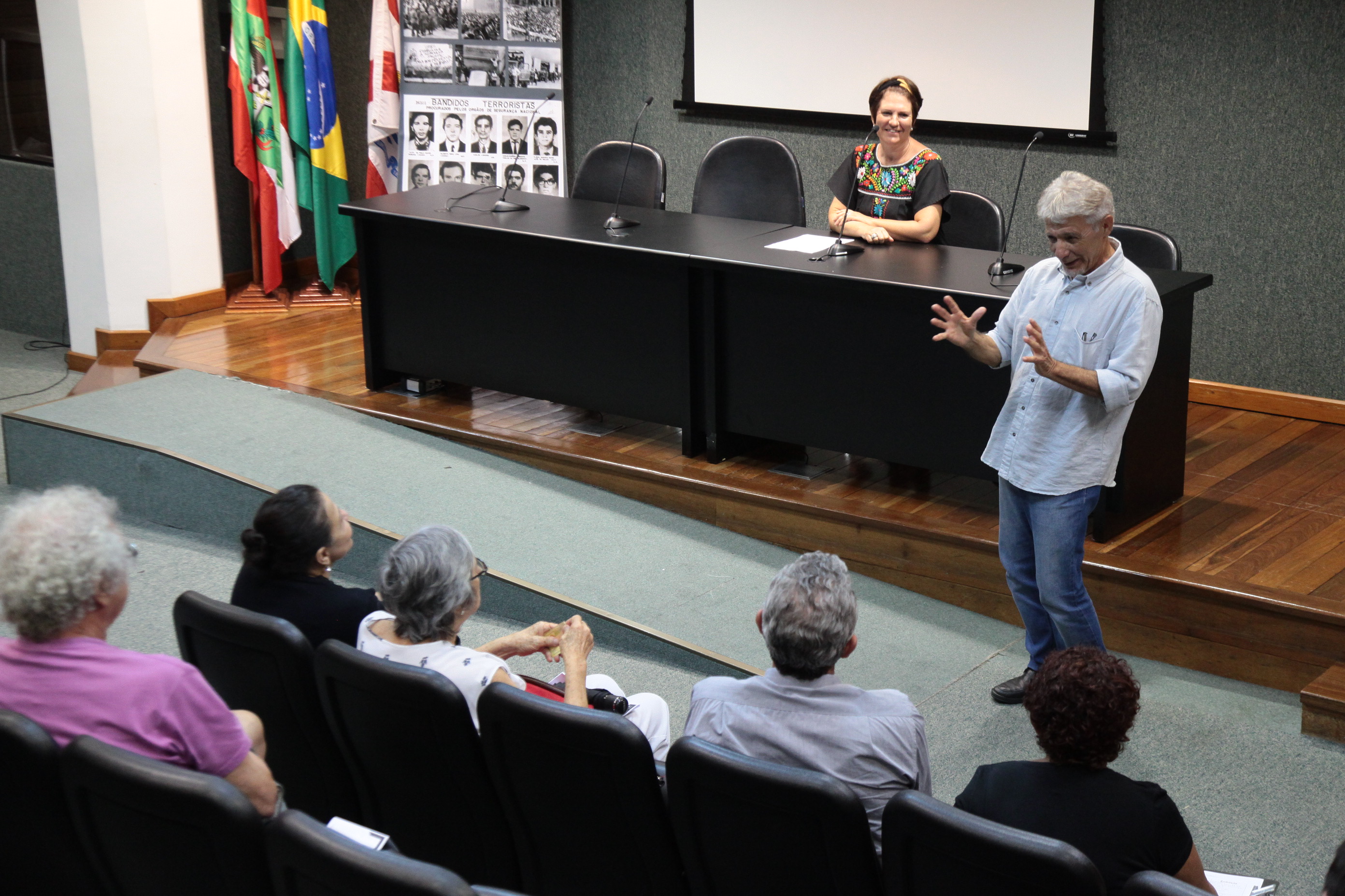 Comemoração ao dia Internacional dos Direitos Humanos.