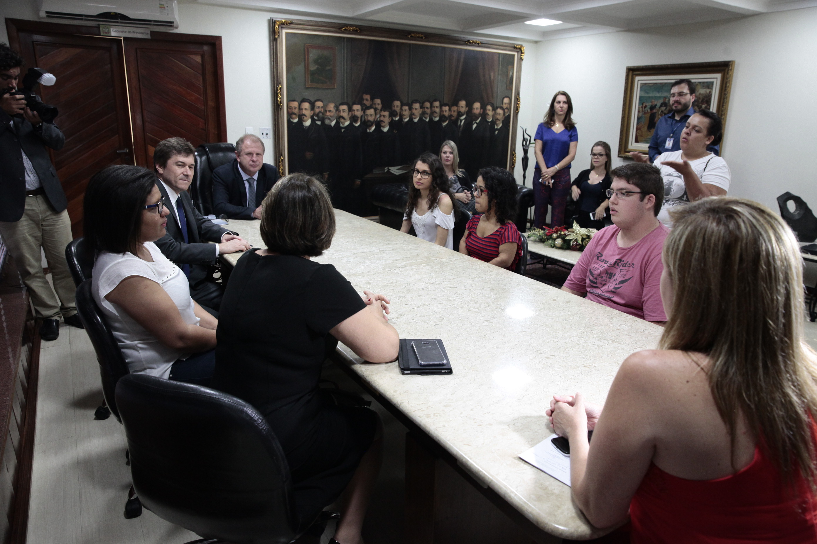 Alesc Inclusiva Recebe 4 Novos Estagiários.