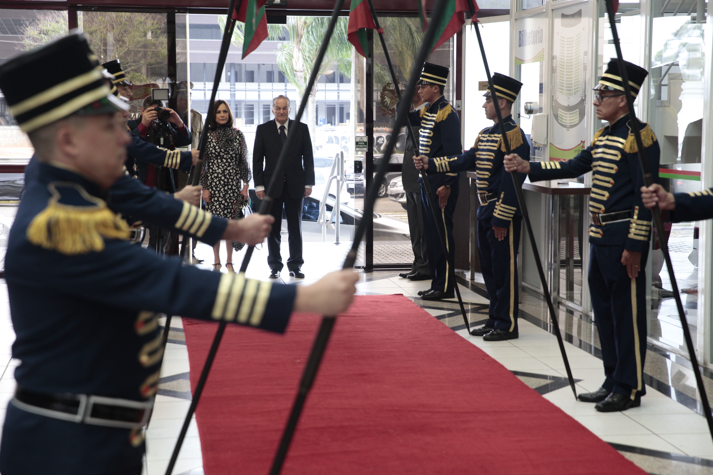 Outorga da Medalha Anita Garibaldi a Jorge Bornhausen.