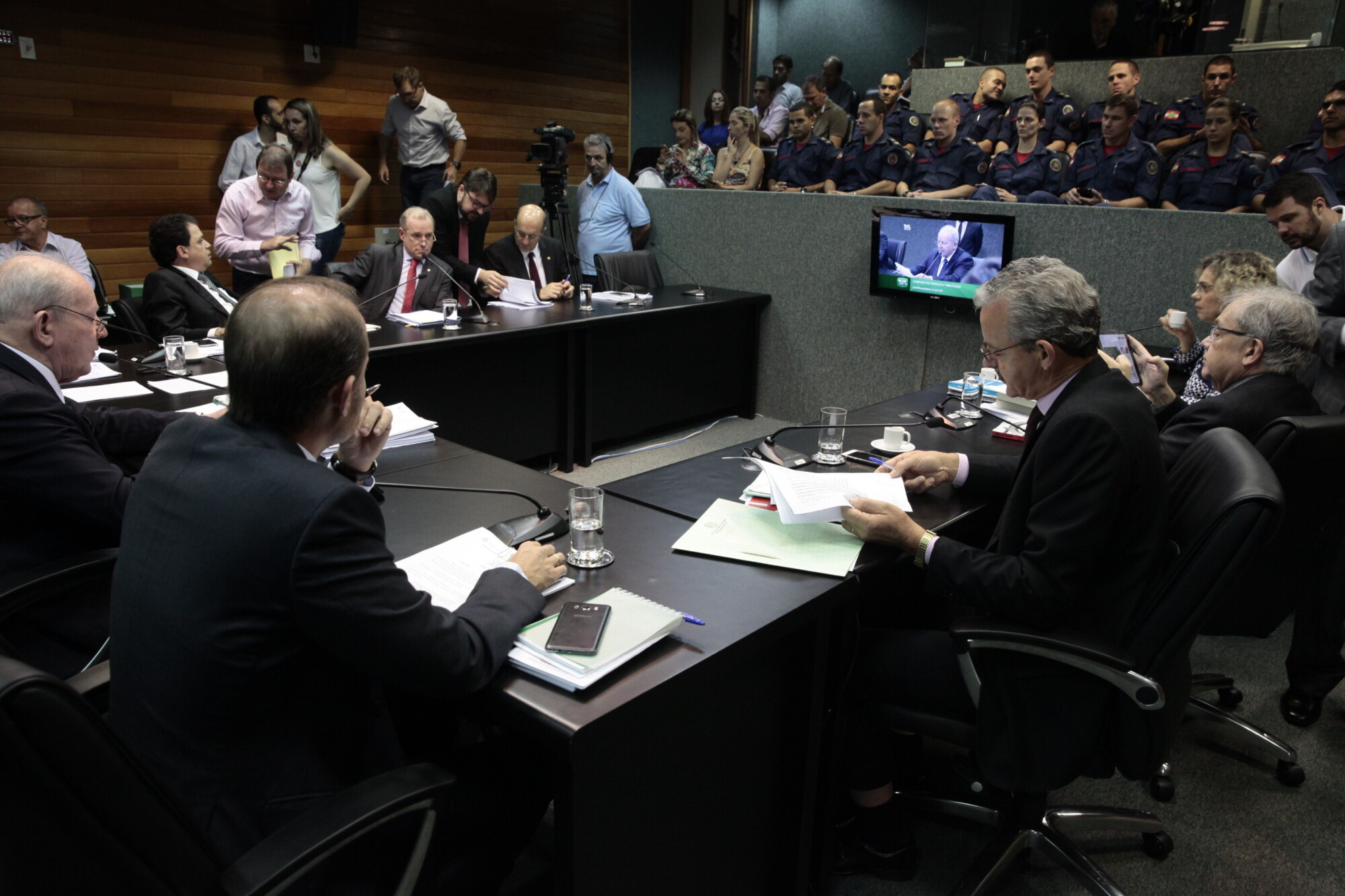 Comissão de Finanças aprova Orçamento do Estado para 2017 com 129 emendas
