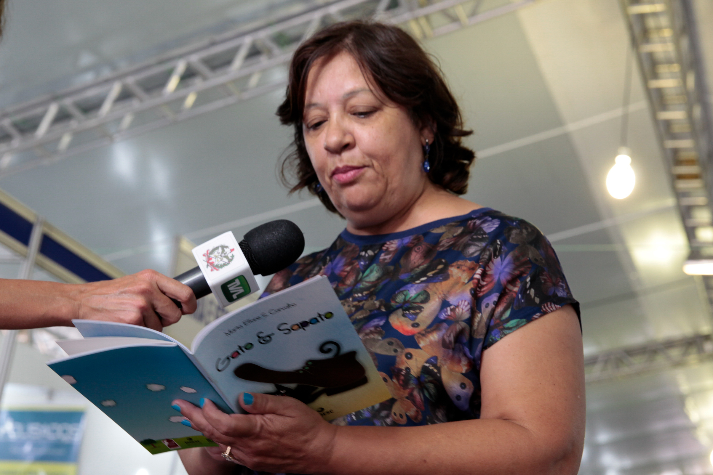 Feira do Livro. Maria Eliana S. Carvalho.