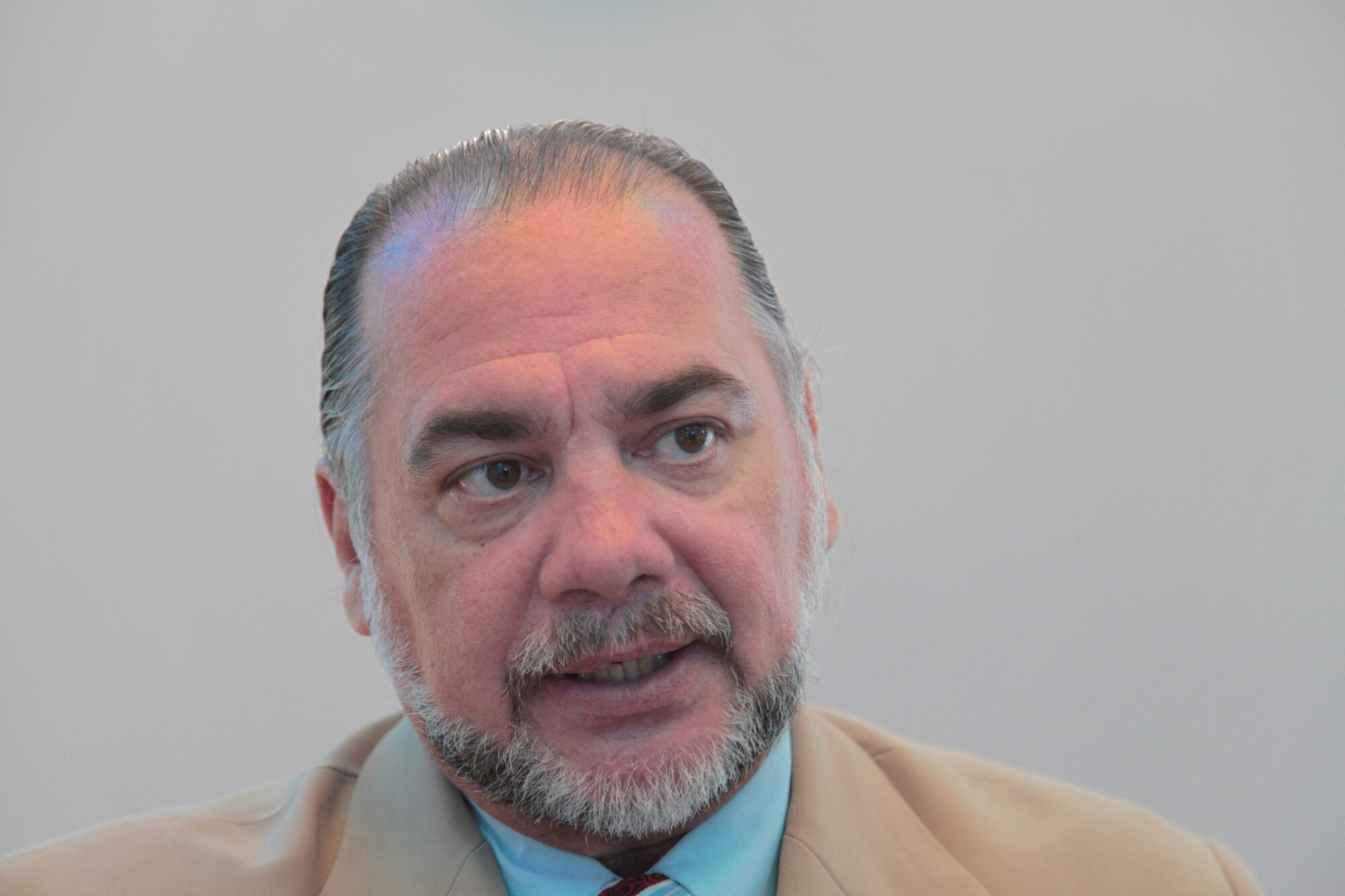 Pedro Paulo Raimundo, zelador da igrejinha construída no pátio do TJSC