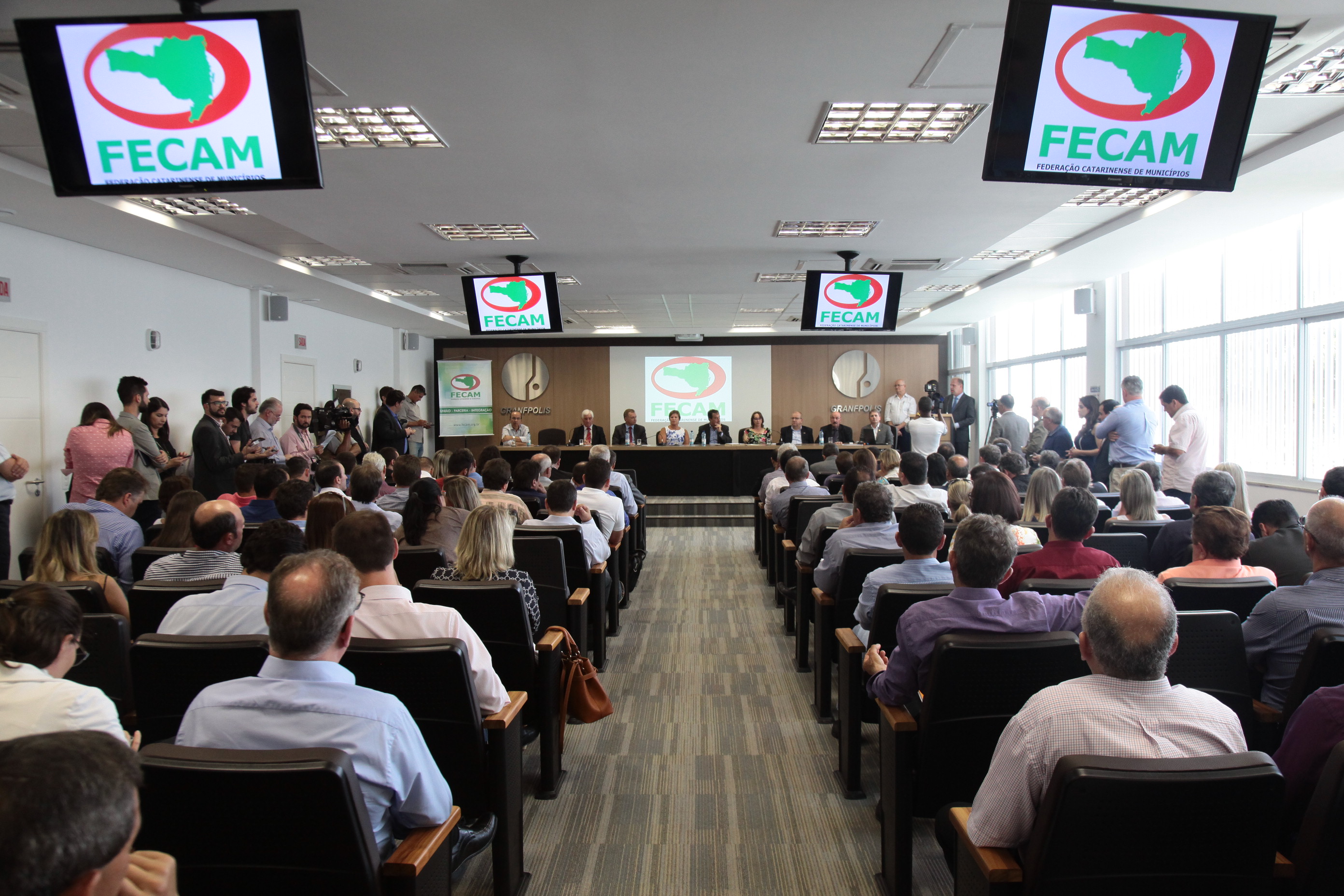 Posse da nova diretoria da FECAM