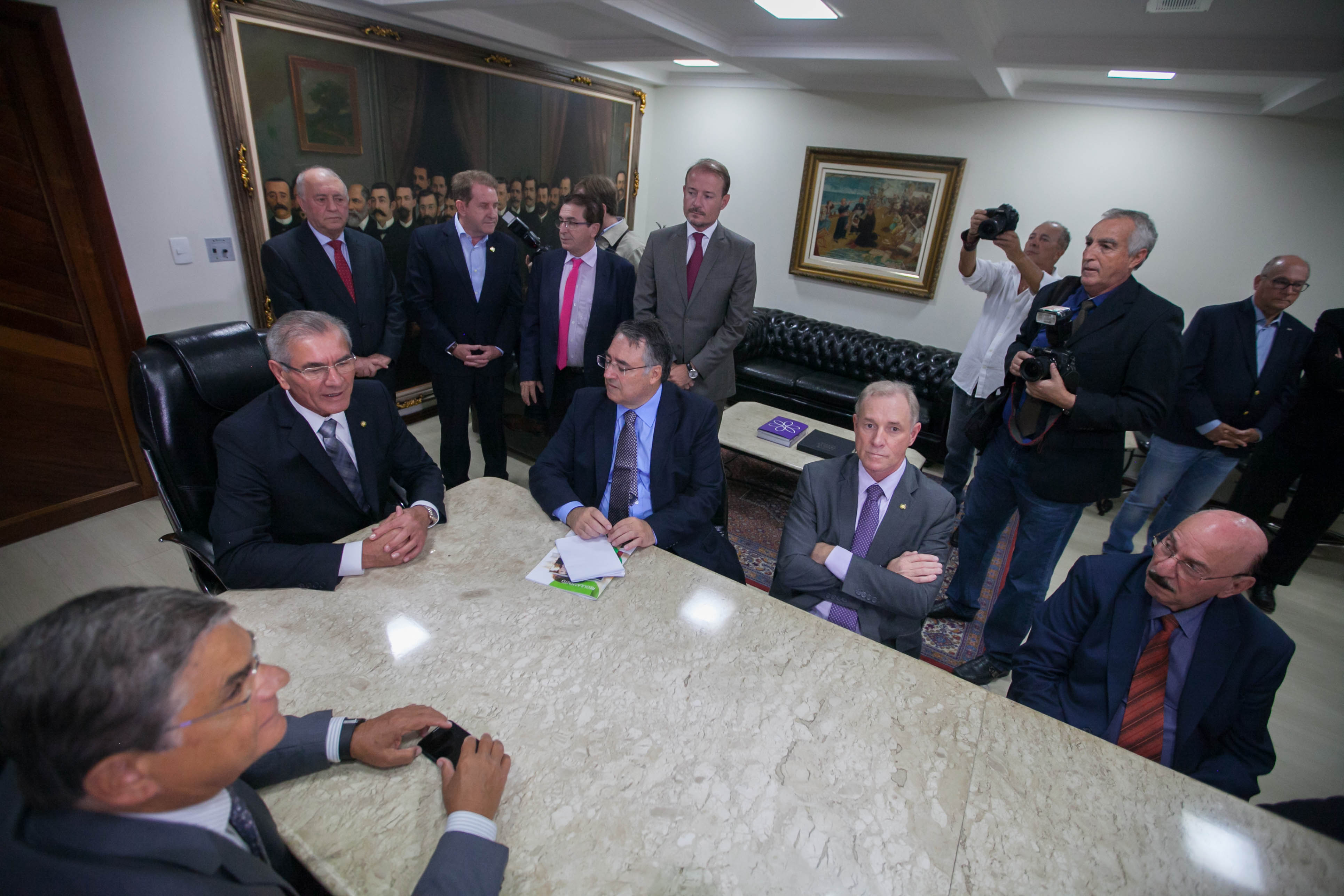 Governador se reune com lideranças da ALESC na Presidência