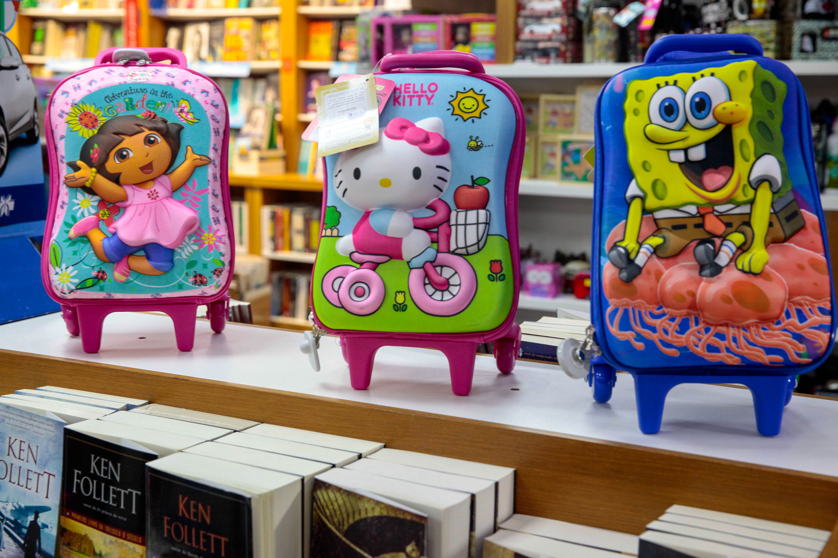 Pais precisam ficar atentos com a escolha da mochila dos filhos