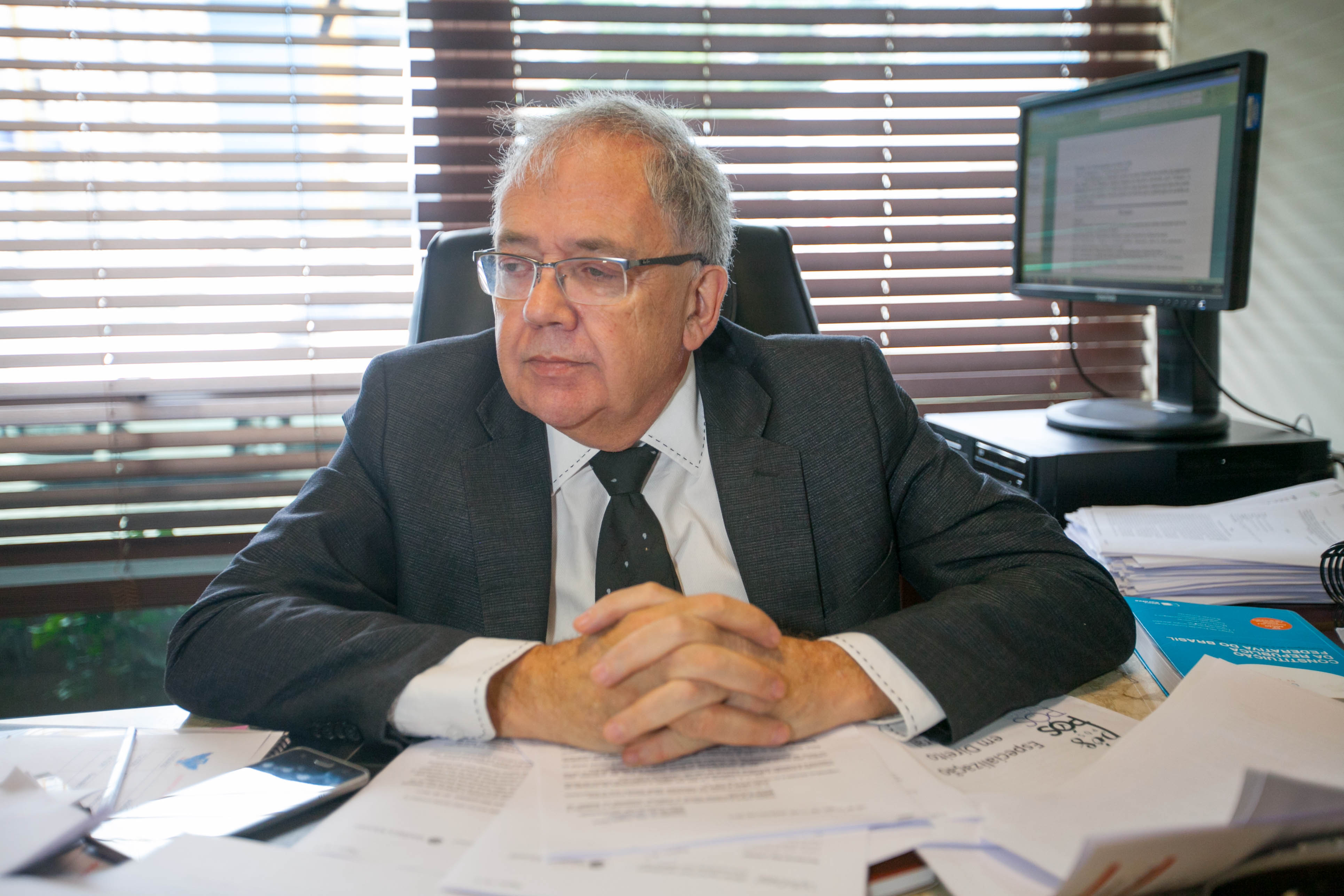 Deputado Fernando Coruja da entrevista sobre a Lei da Violência Obstétrica