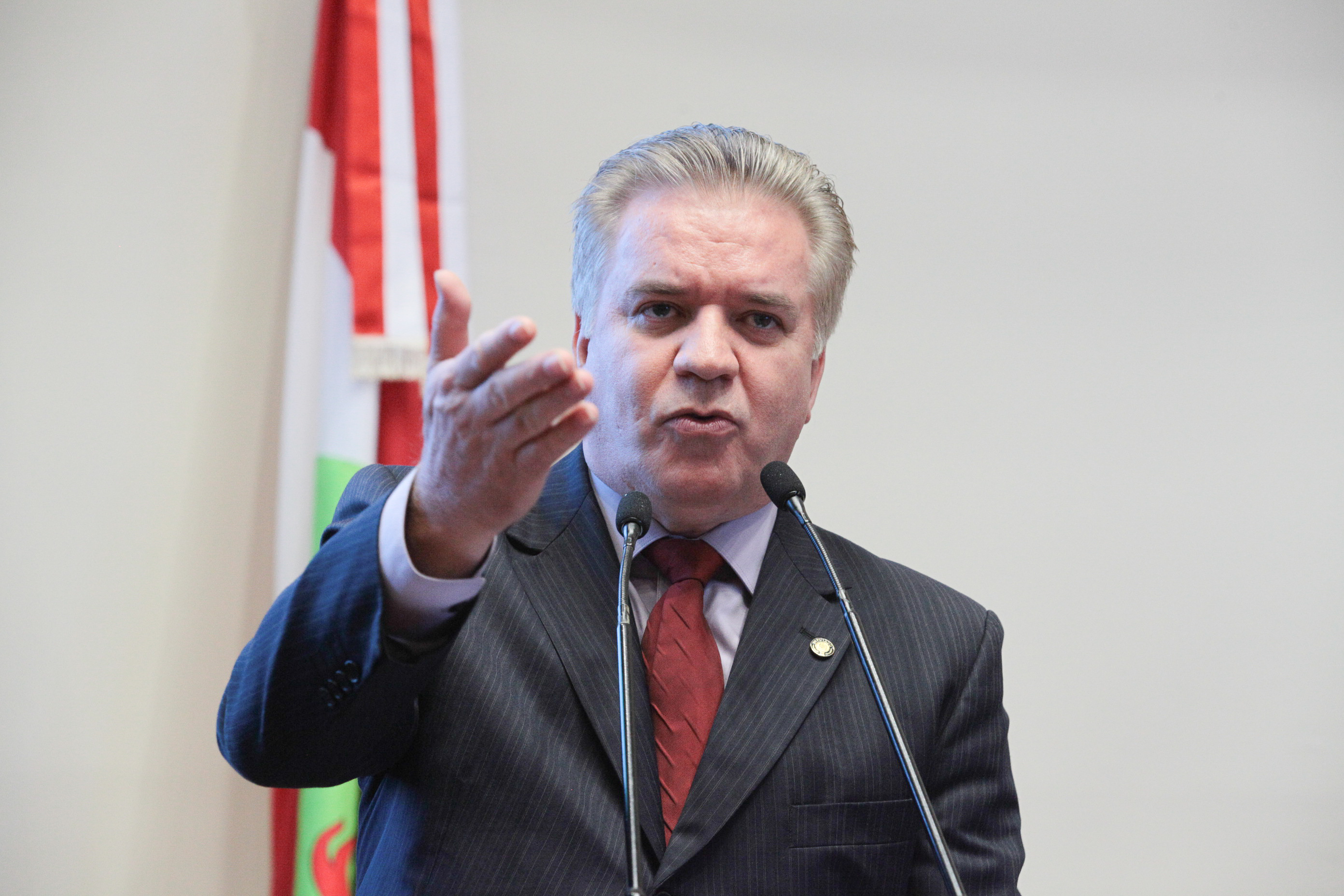 Sessão ordinária. Deputado César Valduga (PCdoB).