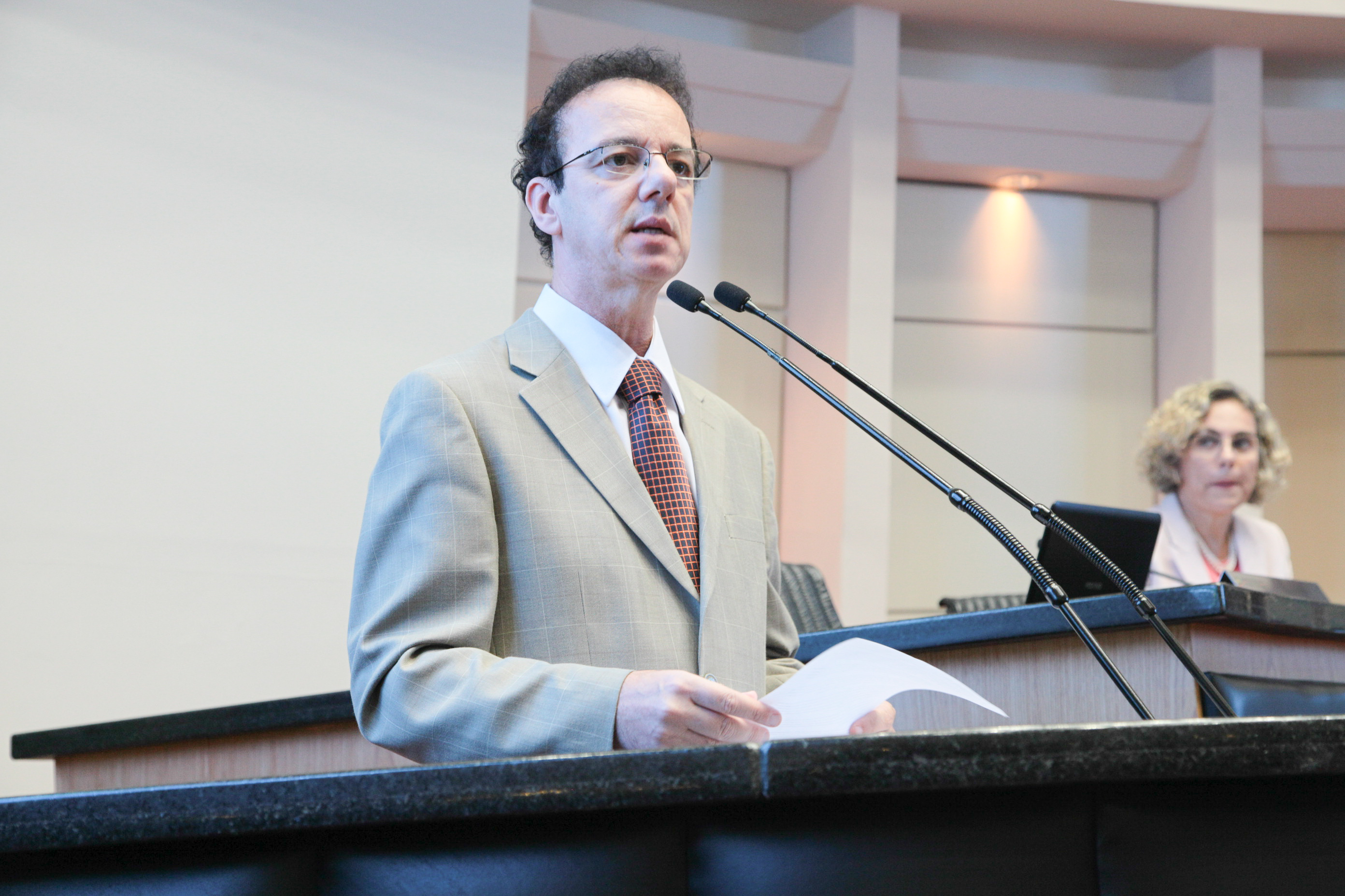 Sessão ordinária. Deputado Ismael dos Santos (PSD) .