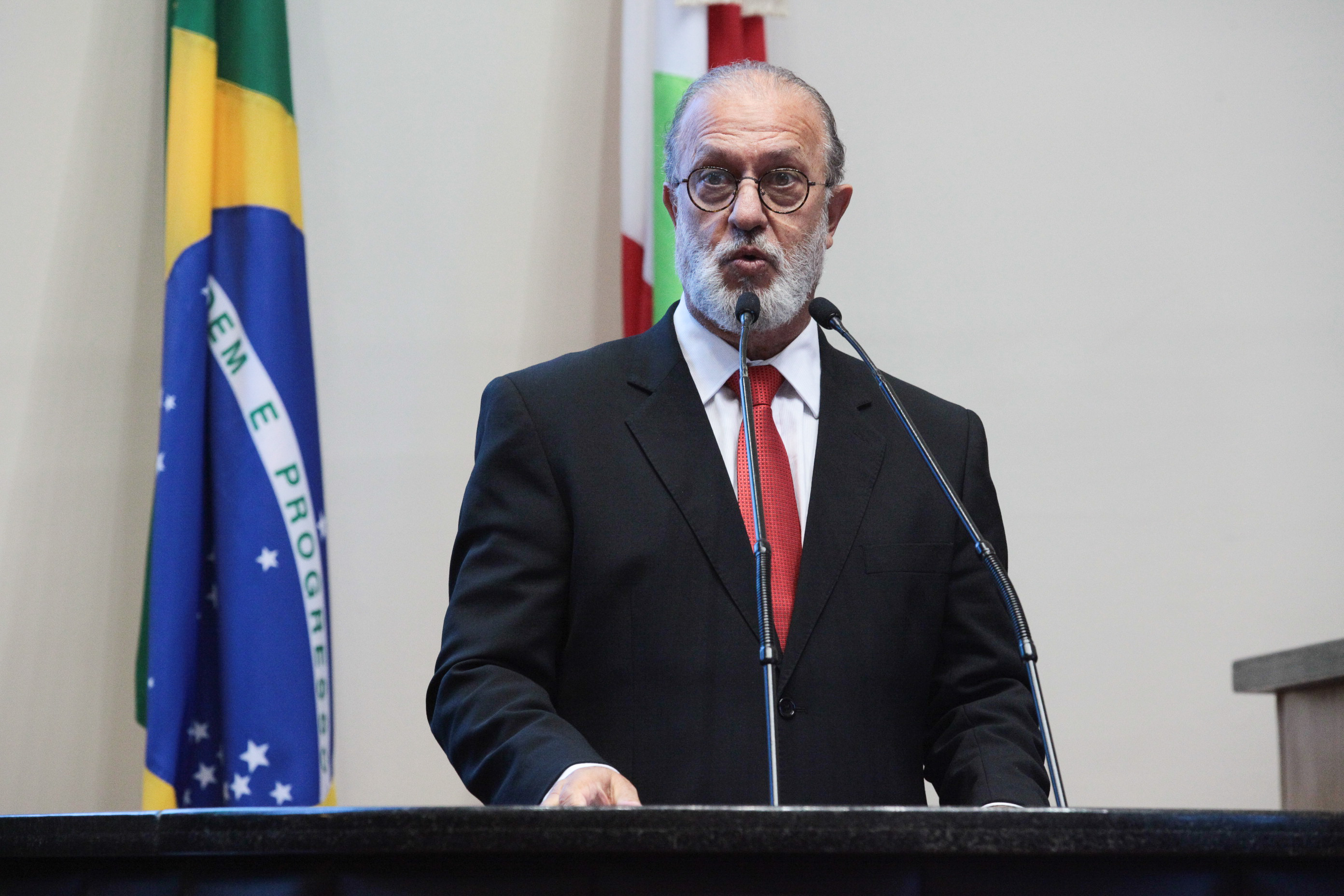 Sessão ordinária. Deputado Nilson Gonçalves (PSDB).