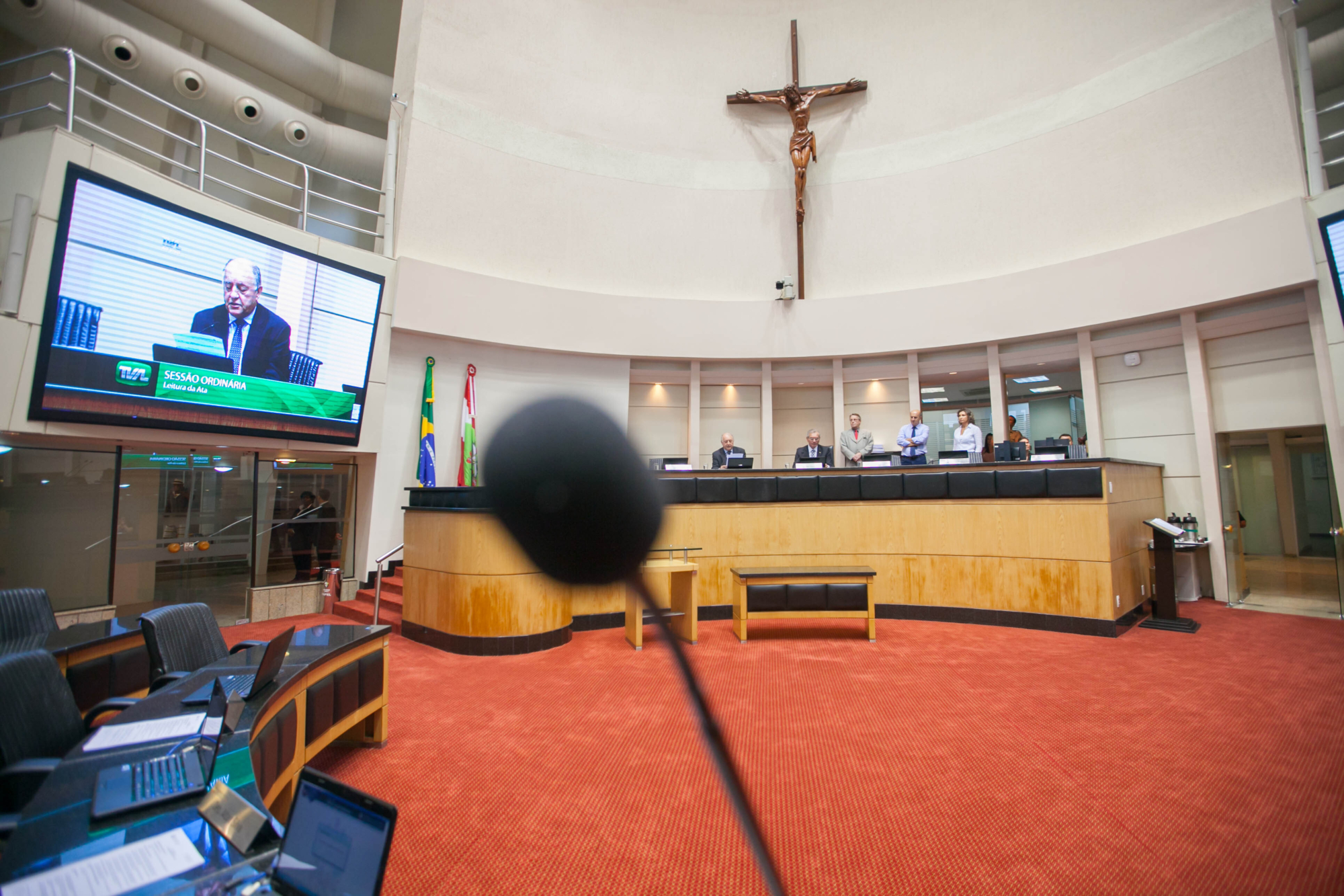 Pronunciamentos dos parlamentares na Sessão desta quinta (9)