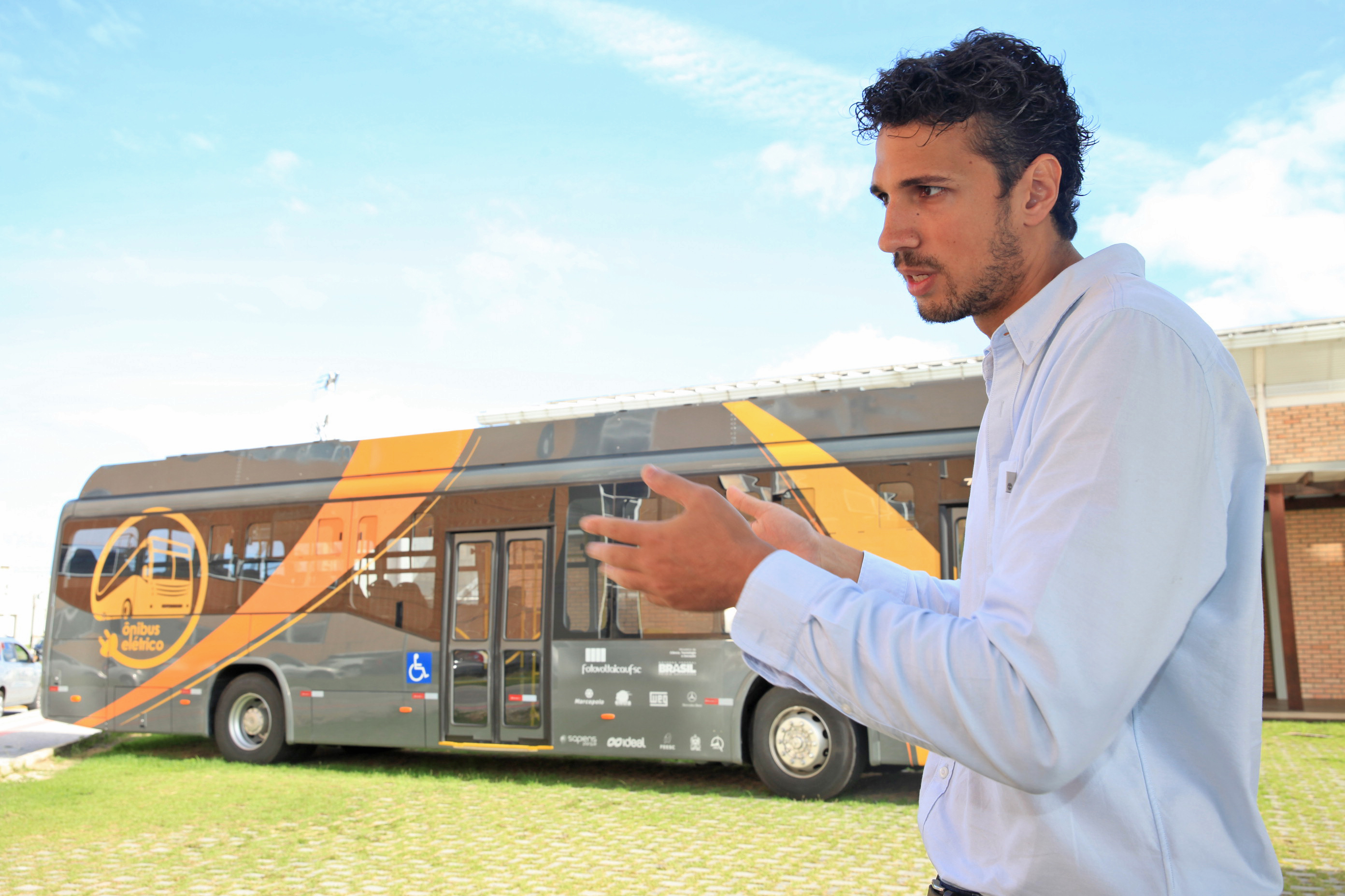 Lucas Nascimento - Engenheiro eletricista. UFSC e Empresas Desenvolvem Ônibus Elétrico. Foto: Fábio Queiroz/ Agência AL