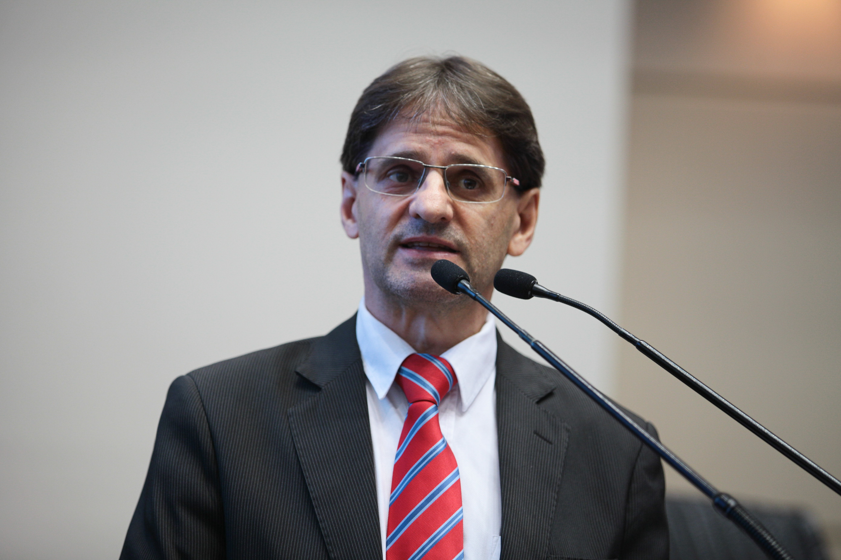 Sessão Ordinária. Deputado Neodi Saretta (PT).