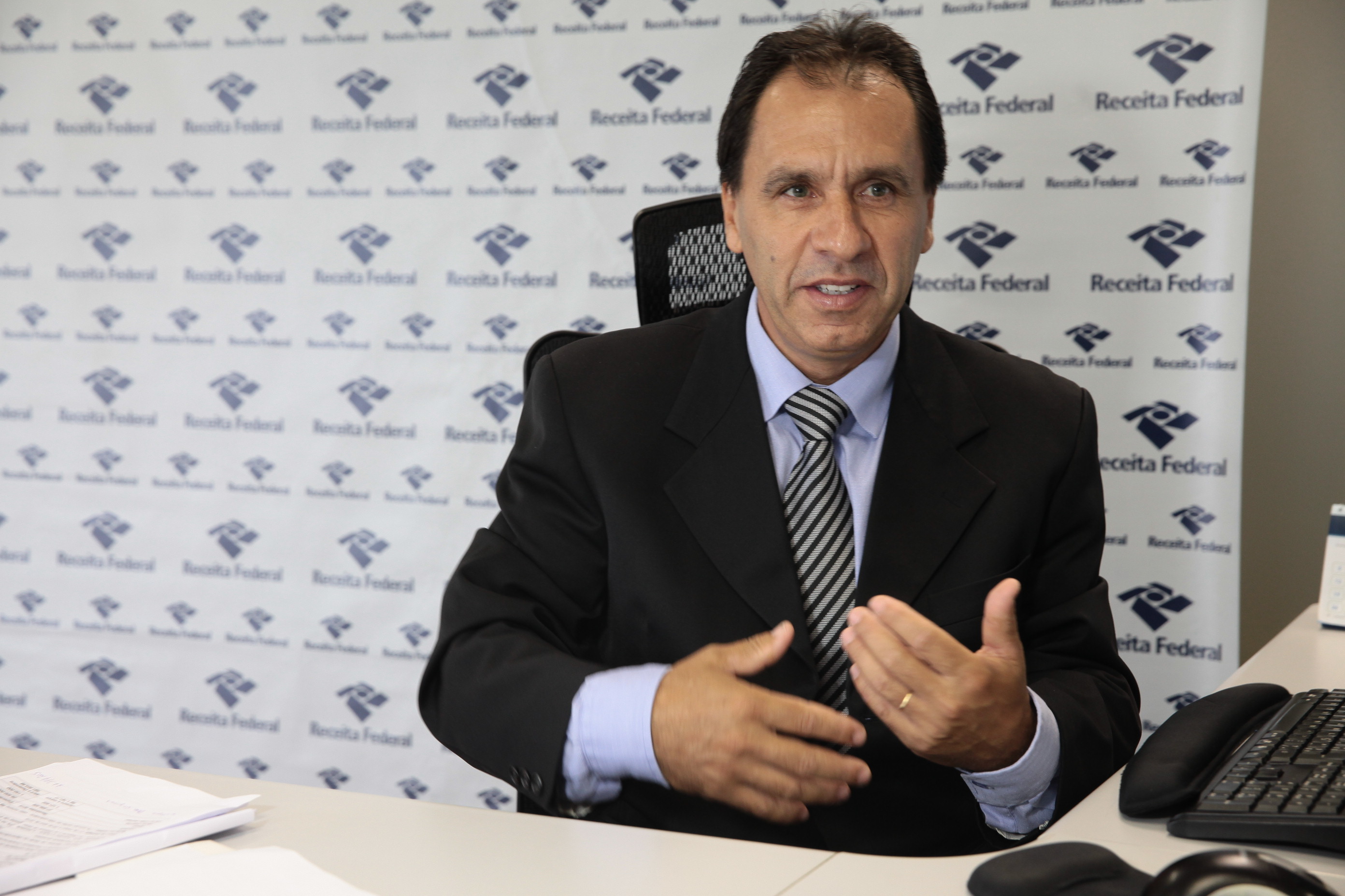 Saulo Figueiredo Pereira - Delegado da Receita Federal.