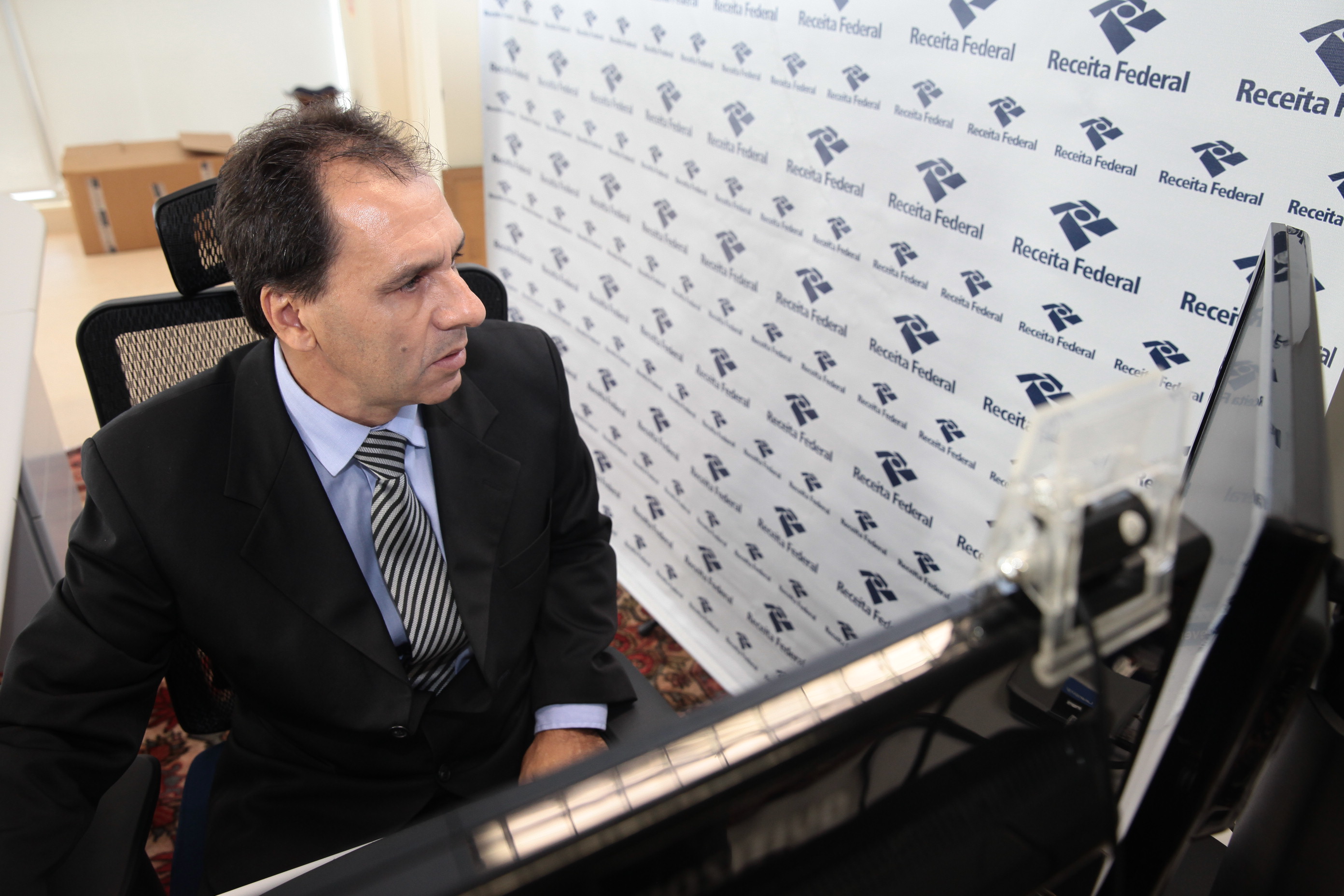 Saulo Figueiredo Pereira - Delegado da Receita Federal.