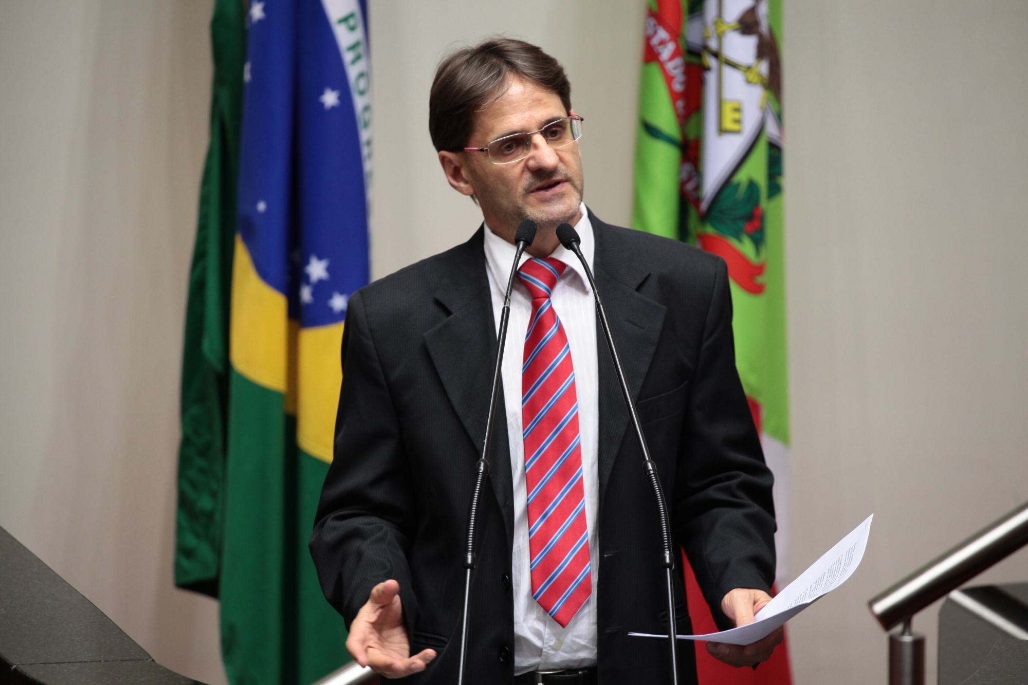 Saretta comemora convocação do excedentes da Polícia Militar