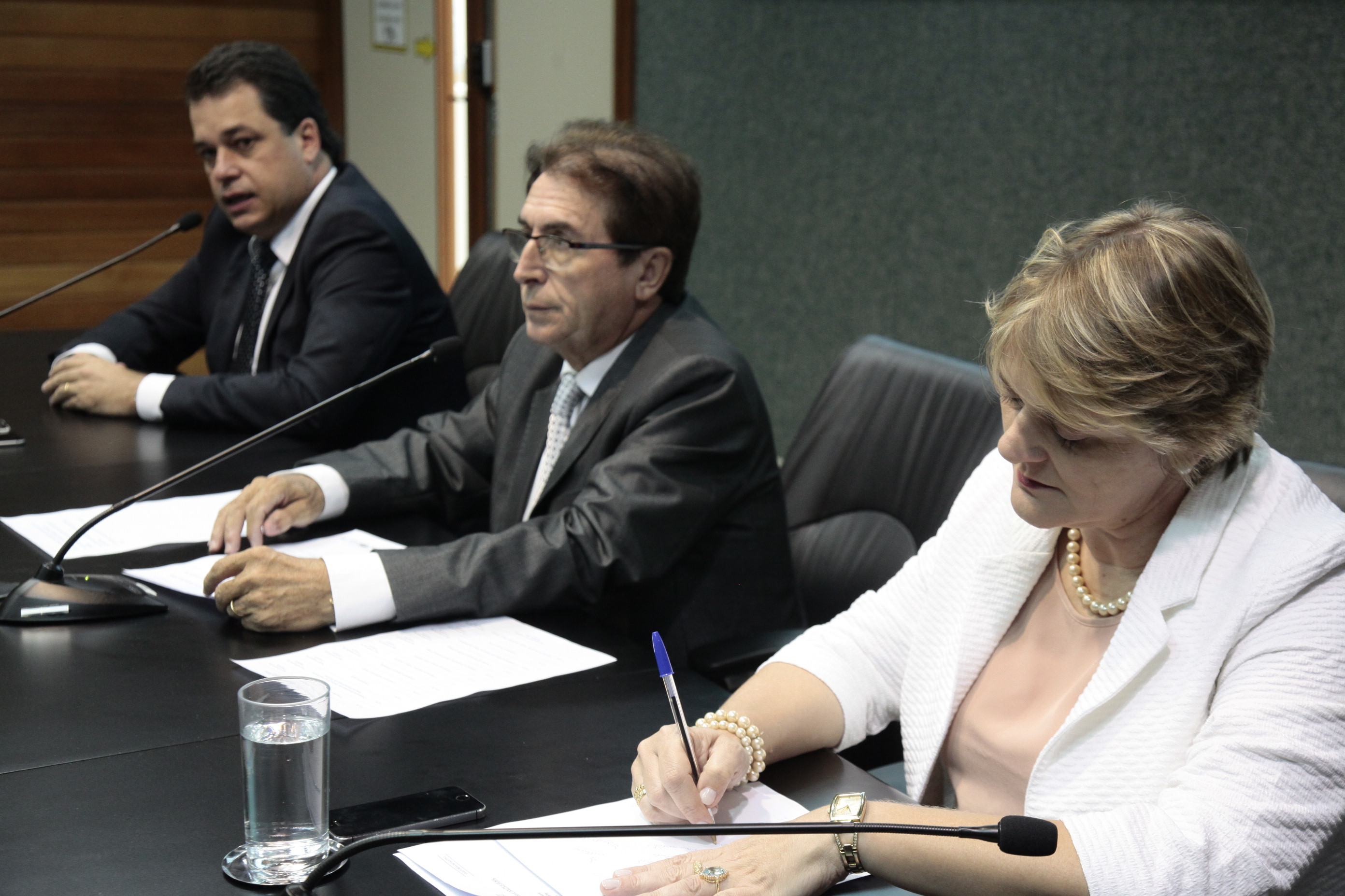 Instalação da Comissão de Educação.