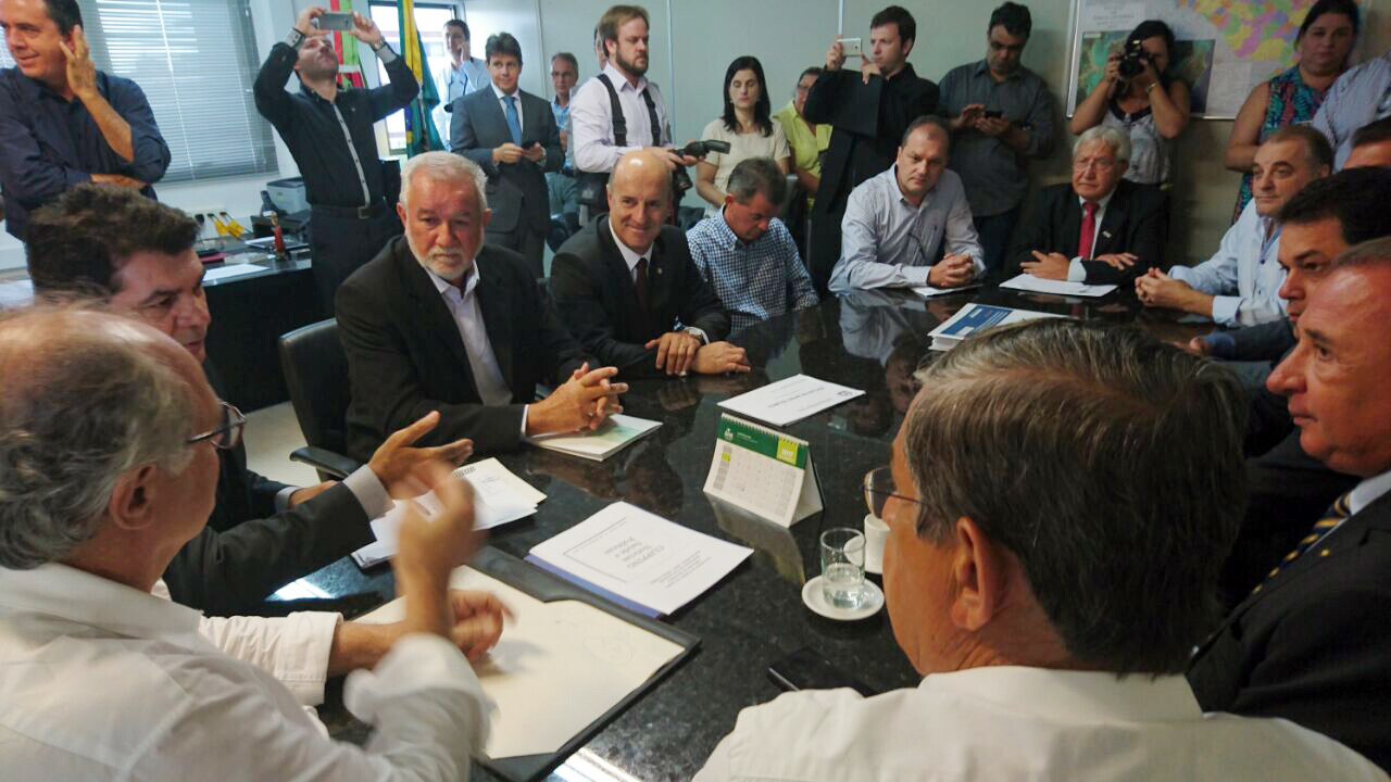 Hospital São José: reunião define encaminhamentos