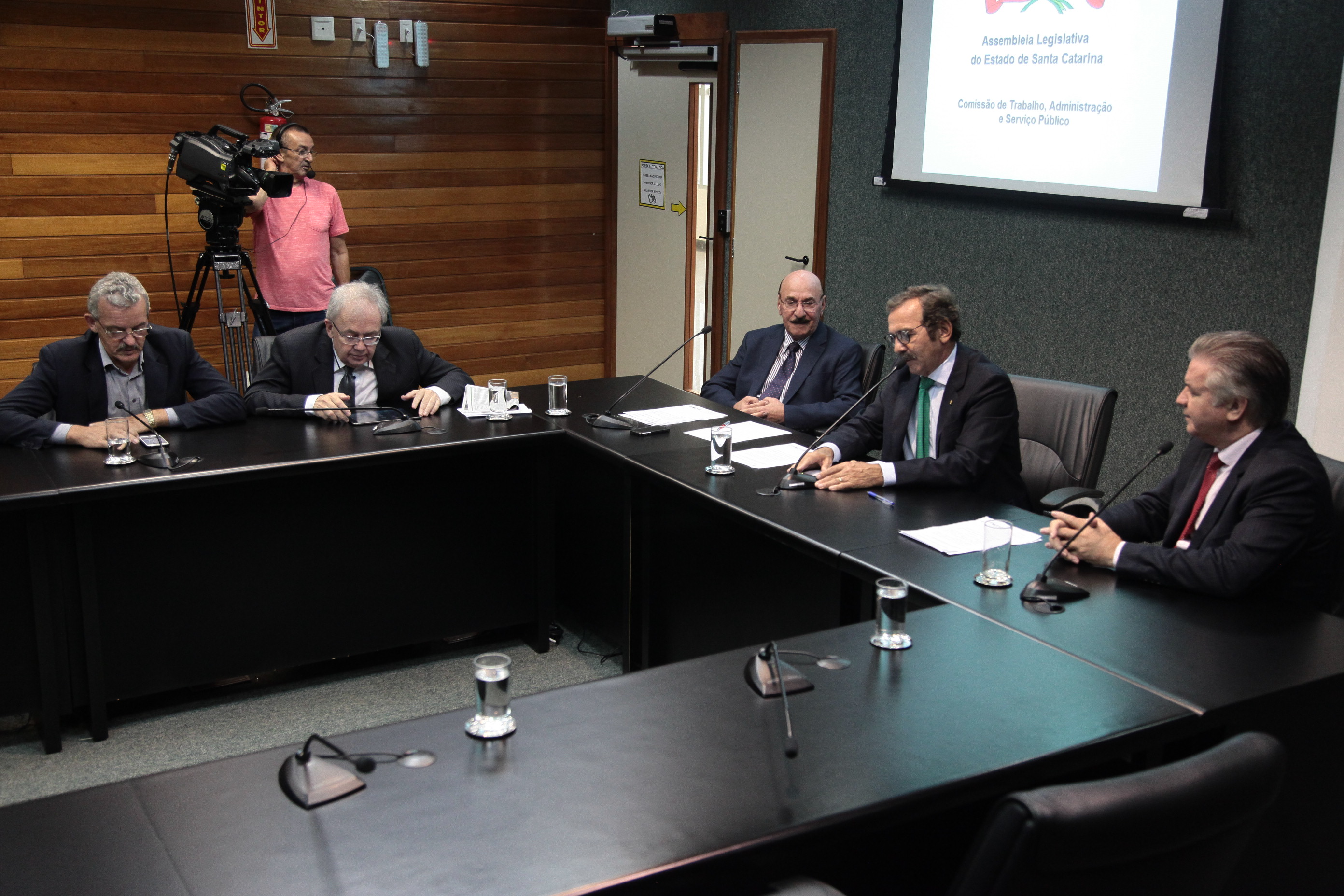 Comissão de Trabalho Administração e Serviço Público.