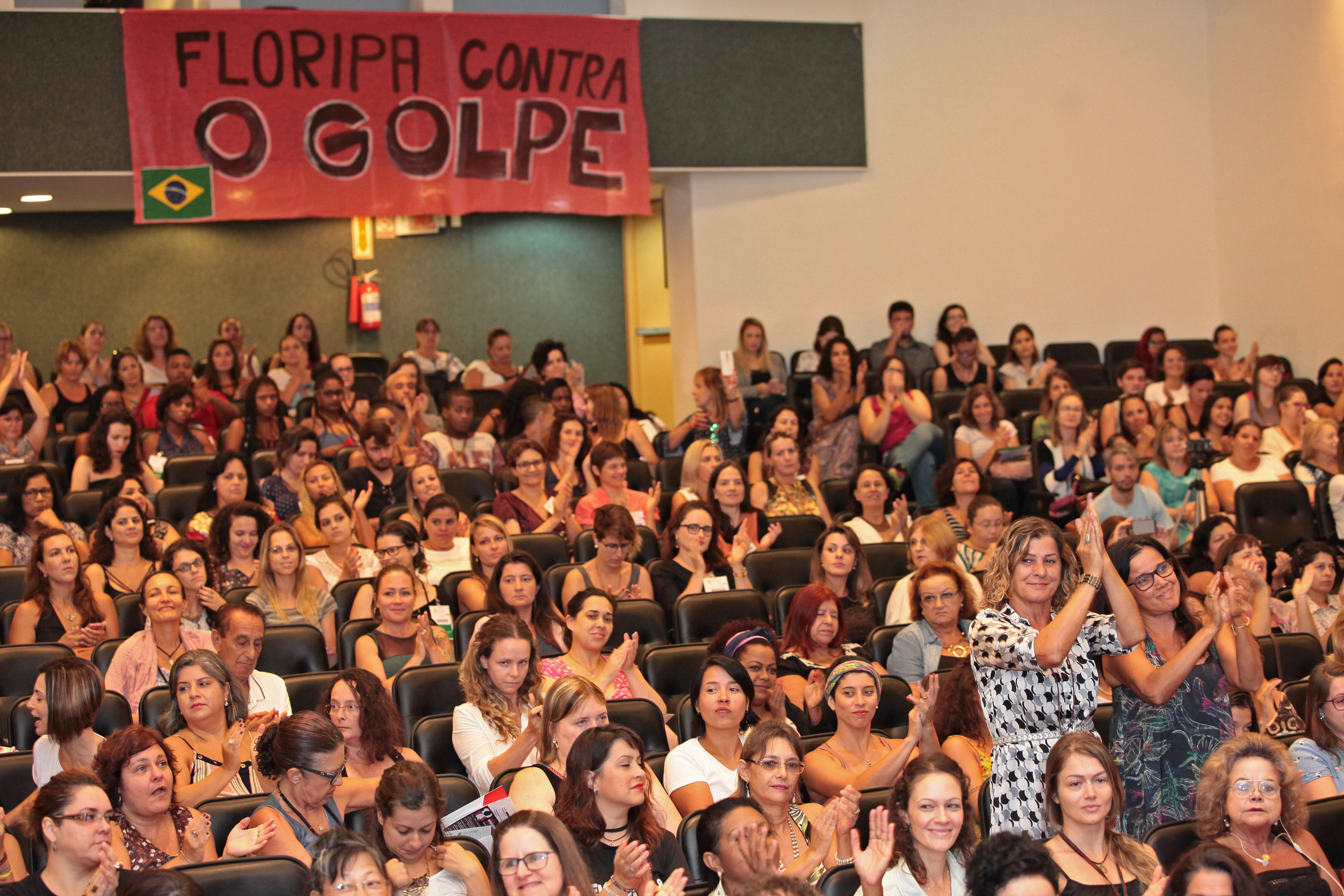 Ato Comemorativo ao Dia Internacional da Mulher.