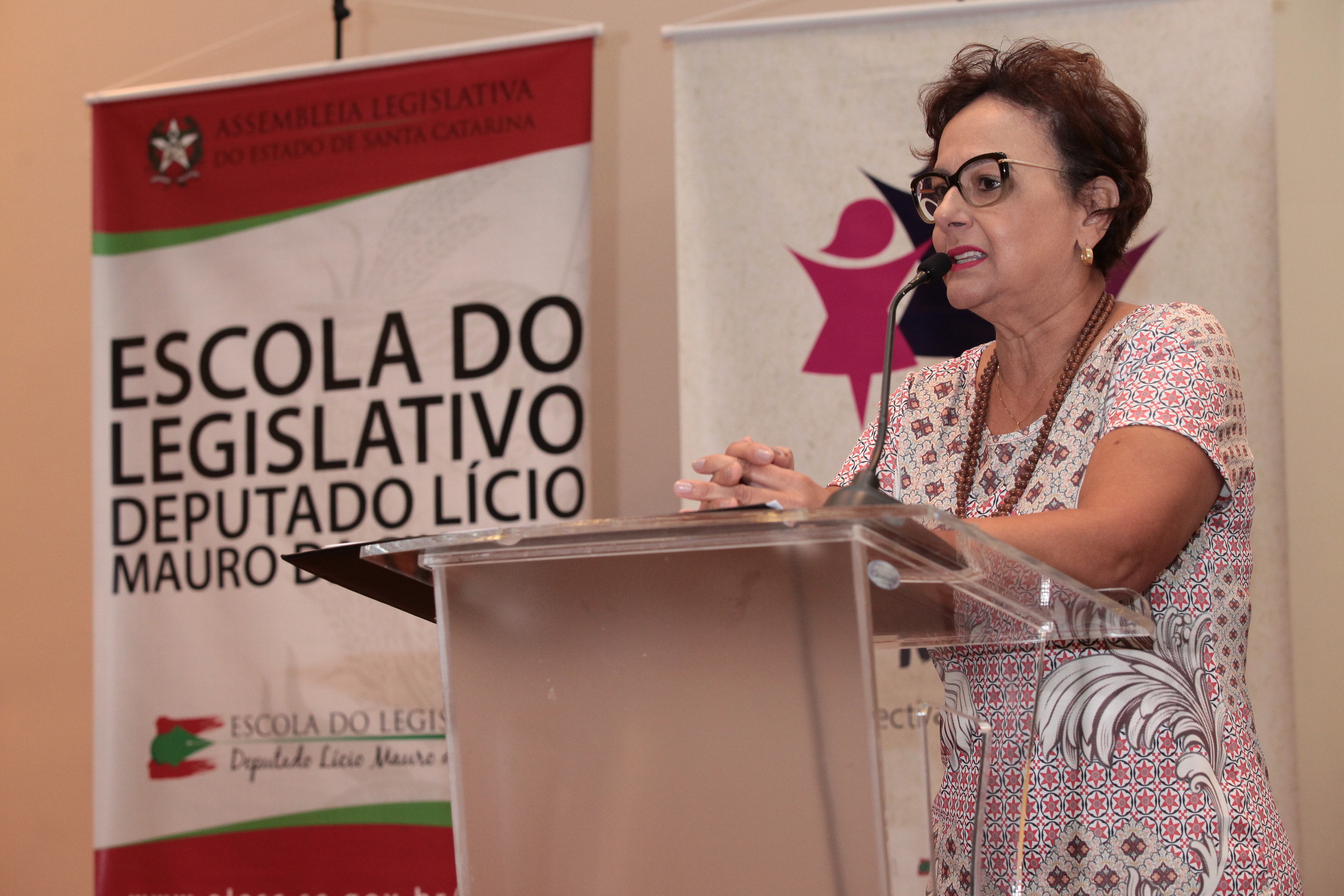 Ato Comemorativo ao Dia Internacional da Mulher.