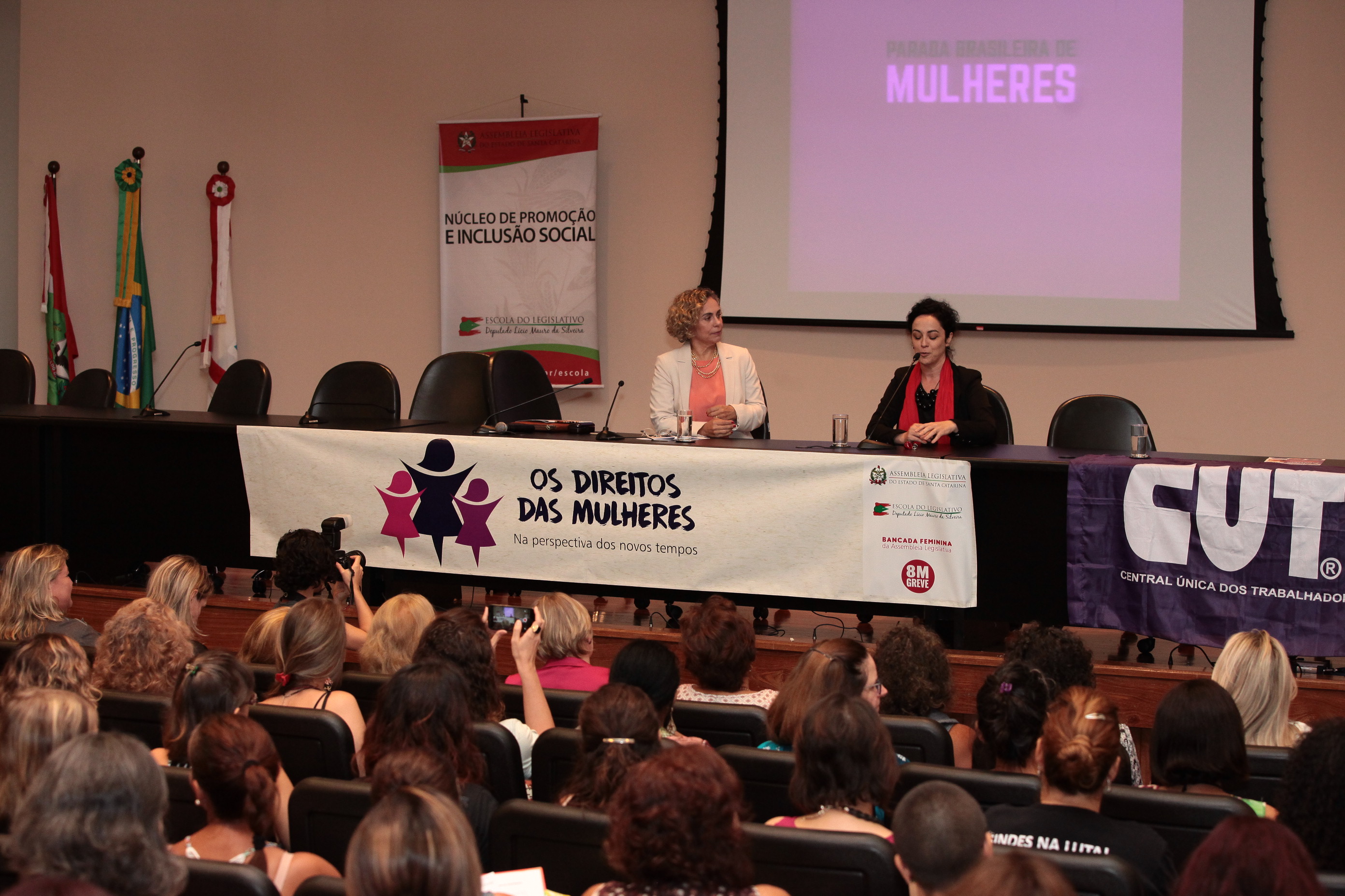 Ato Comemorativo ao Dia Internacional da Mulher.