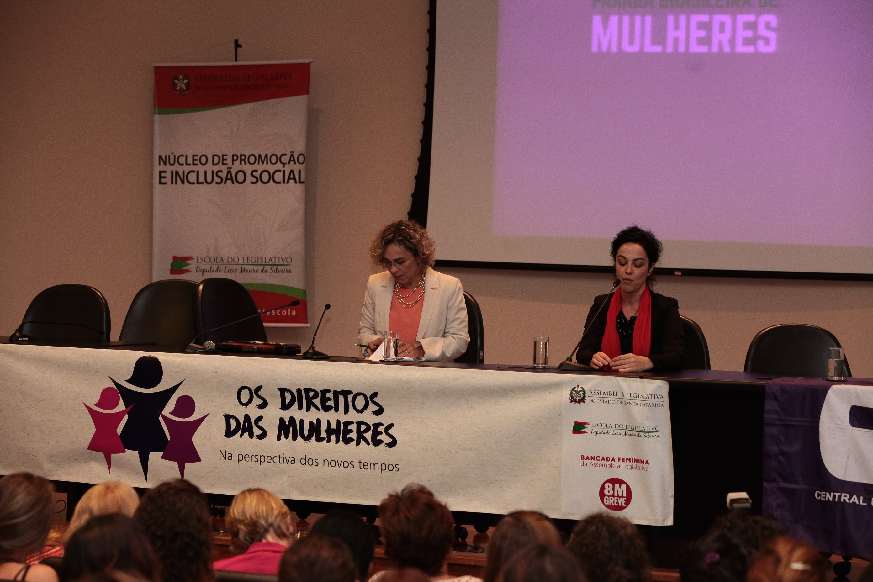 Ato Comemorativo ao Dia Internacional da Mulher.