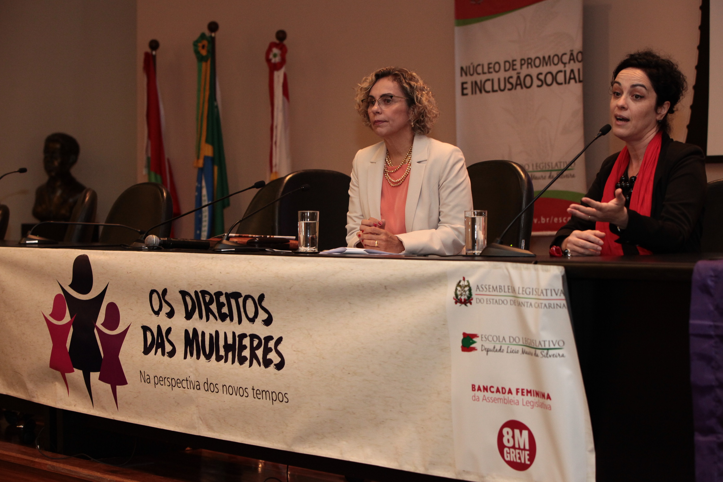 Ato Comemorativo ao Dia Internacional da Mulher.