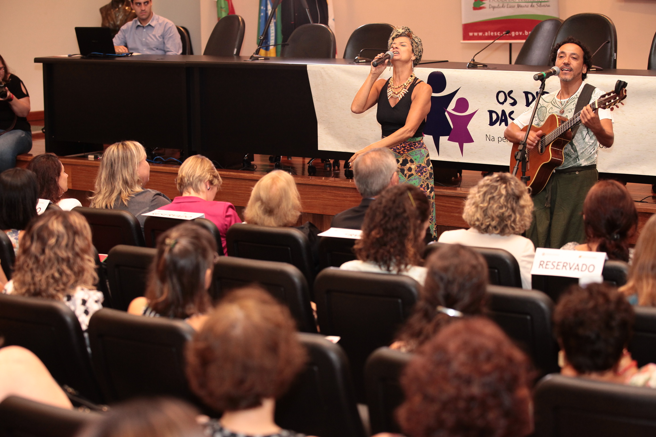 Ato Comemorativo ao Dia Internacional da Mulher.