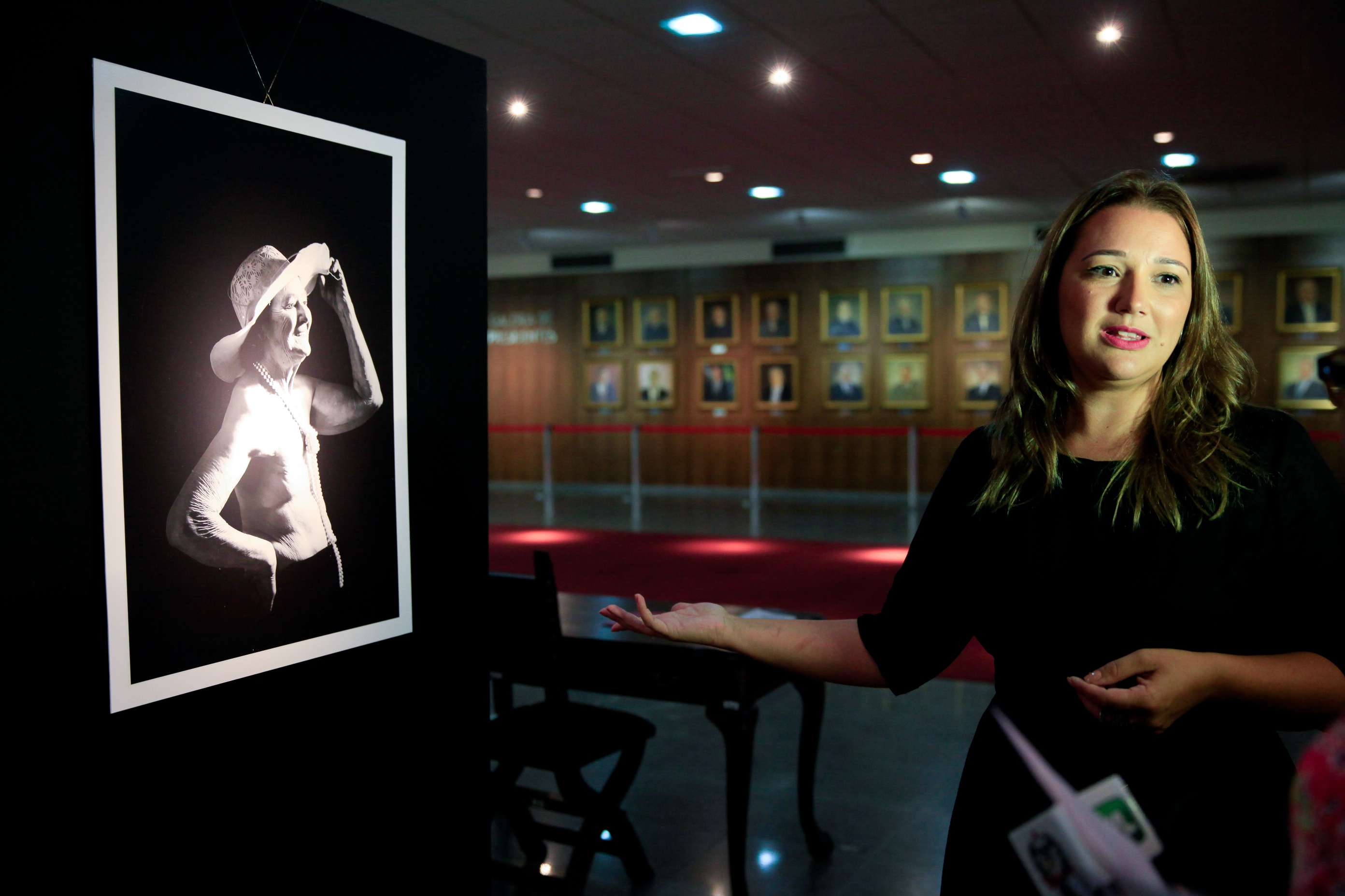 Exposição Cicatrizes. Cátia Line Rissi, fotógrafa.