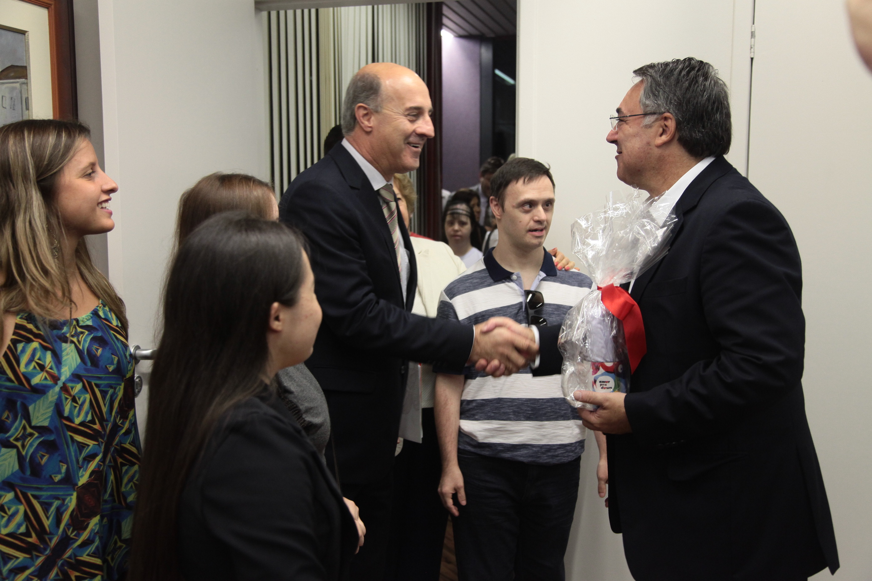 Associações Amor para Down e Amigo Down reúnem-se com Governador de SC.
