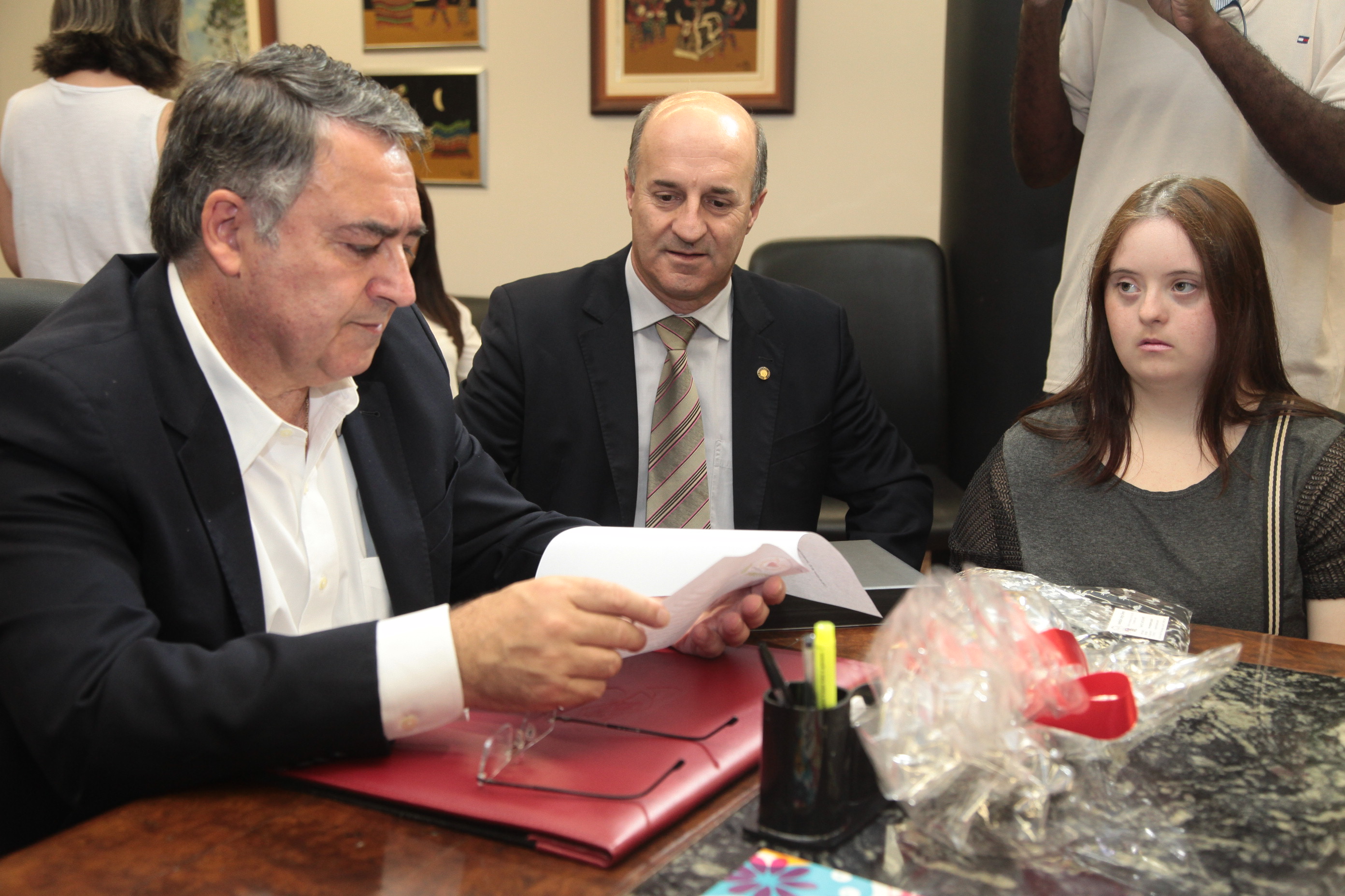 Associações Amor para Down e Amigo Down reúnem-se com Governador de SC.
