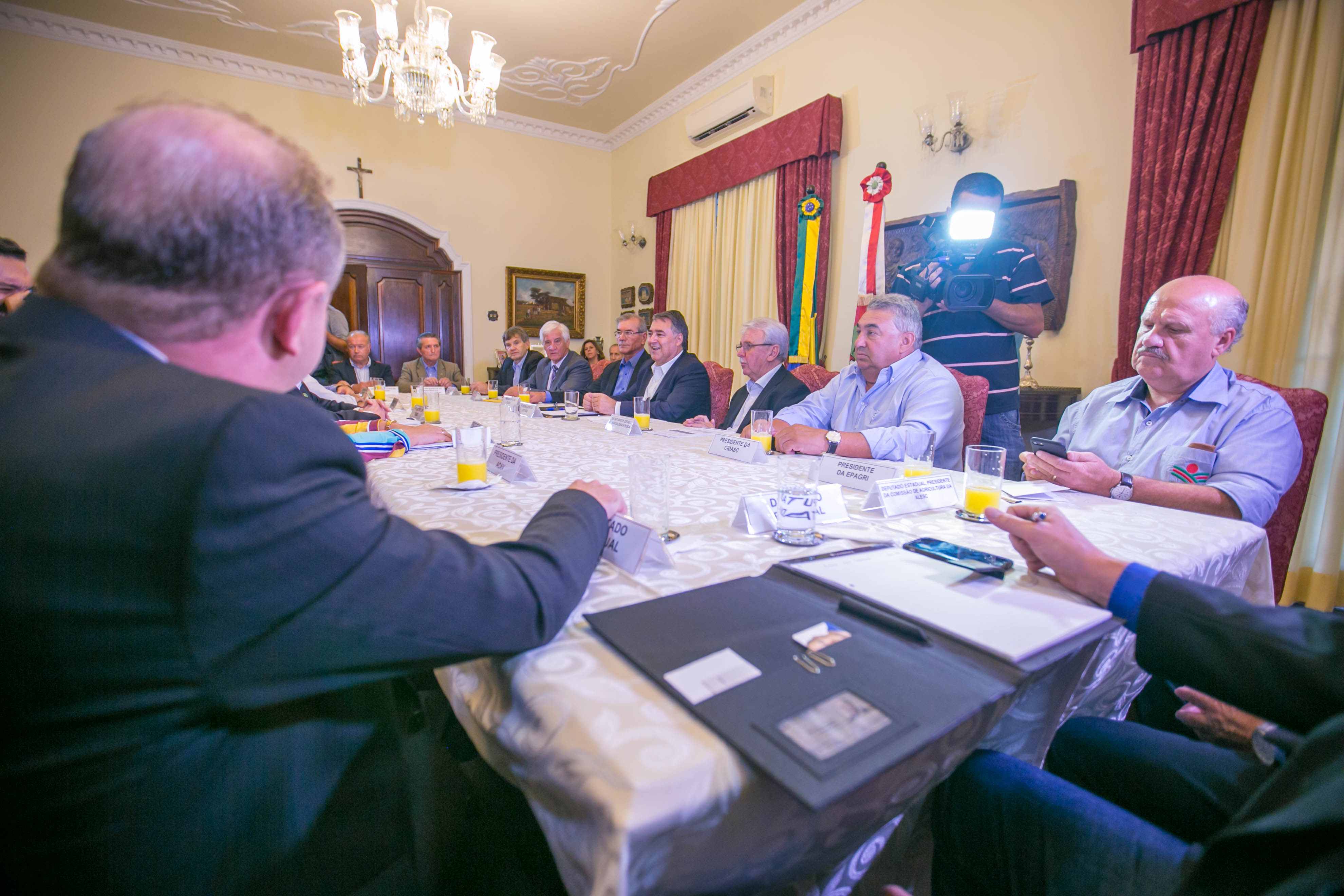 Reunião na Casa da Agronômica