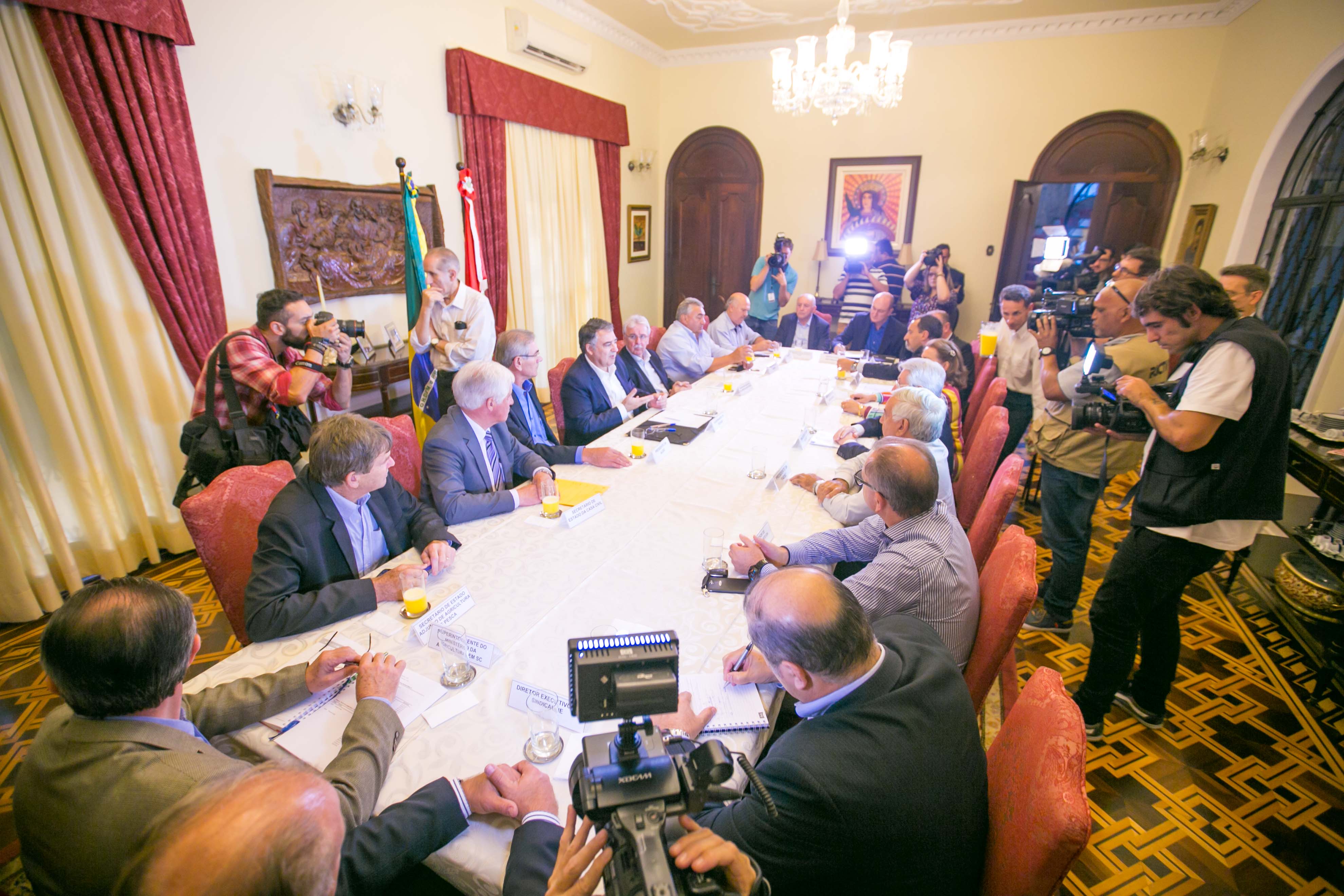 Reunião na Casa da Agronômica