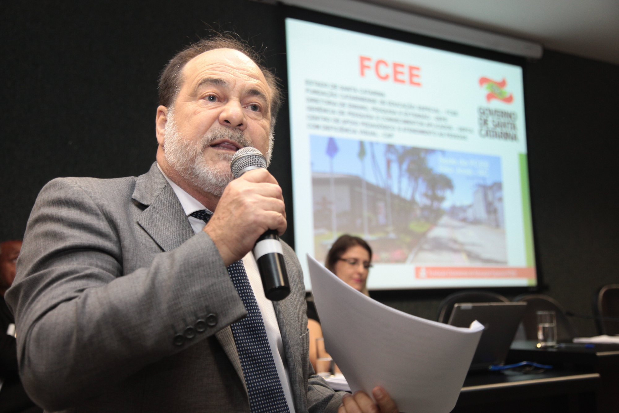 Pedro de Souza, diretor da FCEE