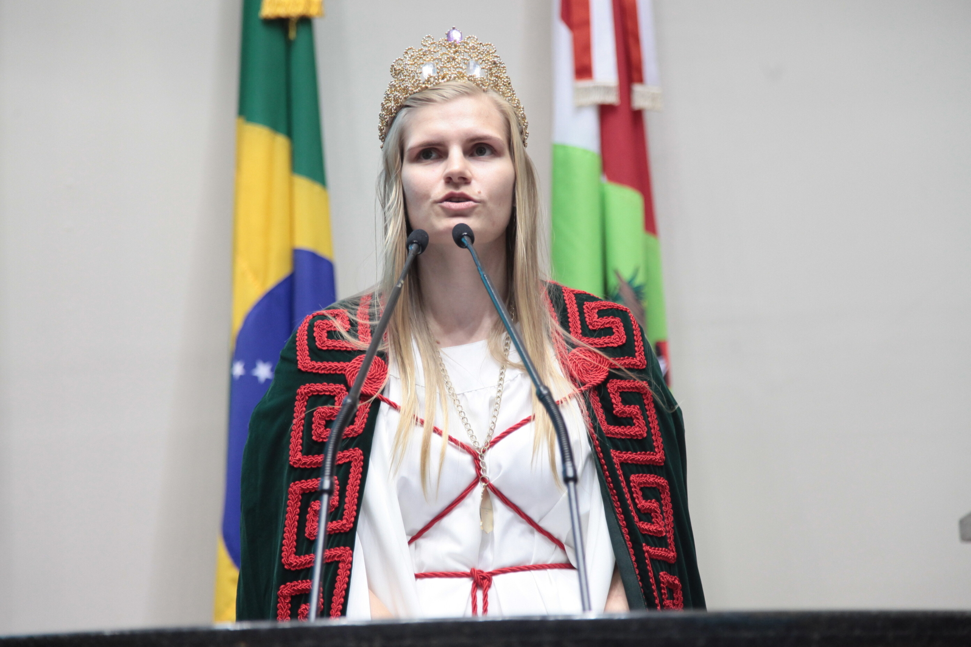 Martha Cristina Seidel Cielusinski, rainha do Bethel Jurisdicional.