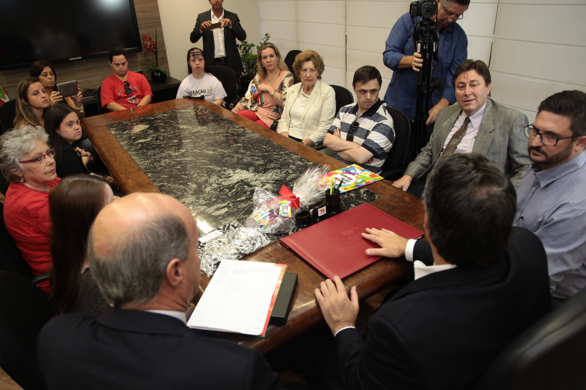 Entidades pedem execução de leis voltadas às pessoas com Síndrome de Down em SC