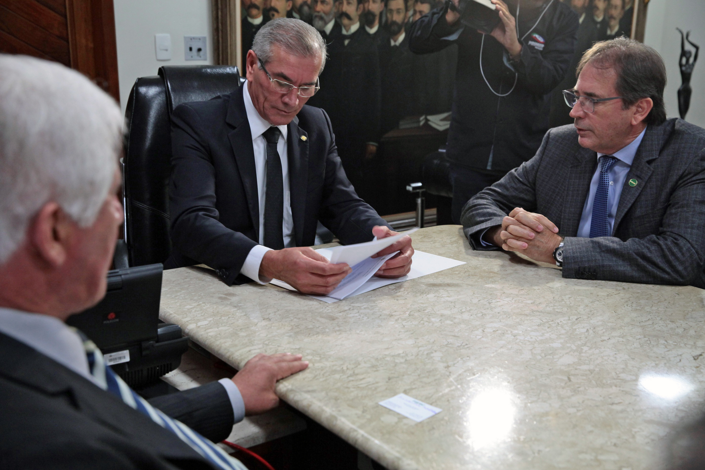 Casa Civil Protocola Projeto de Lei do Salário Mínimo Regional Junto à Presidência da Alesc