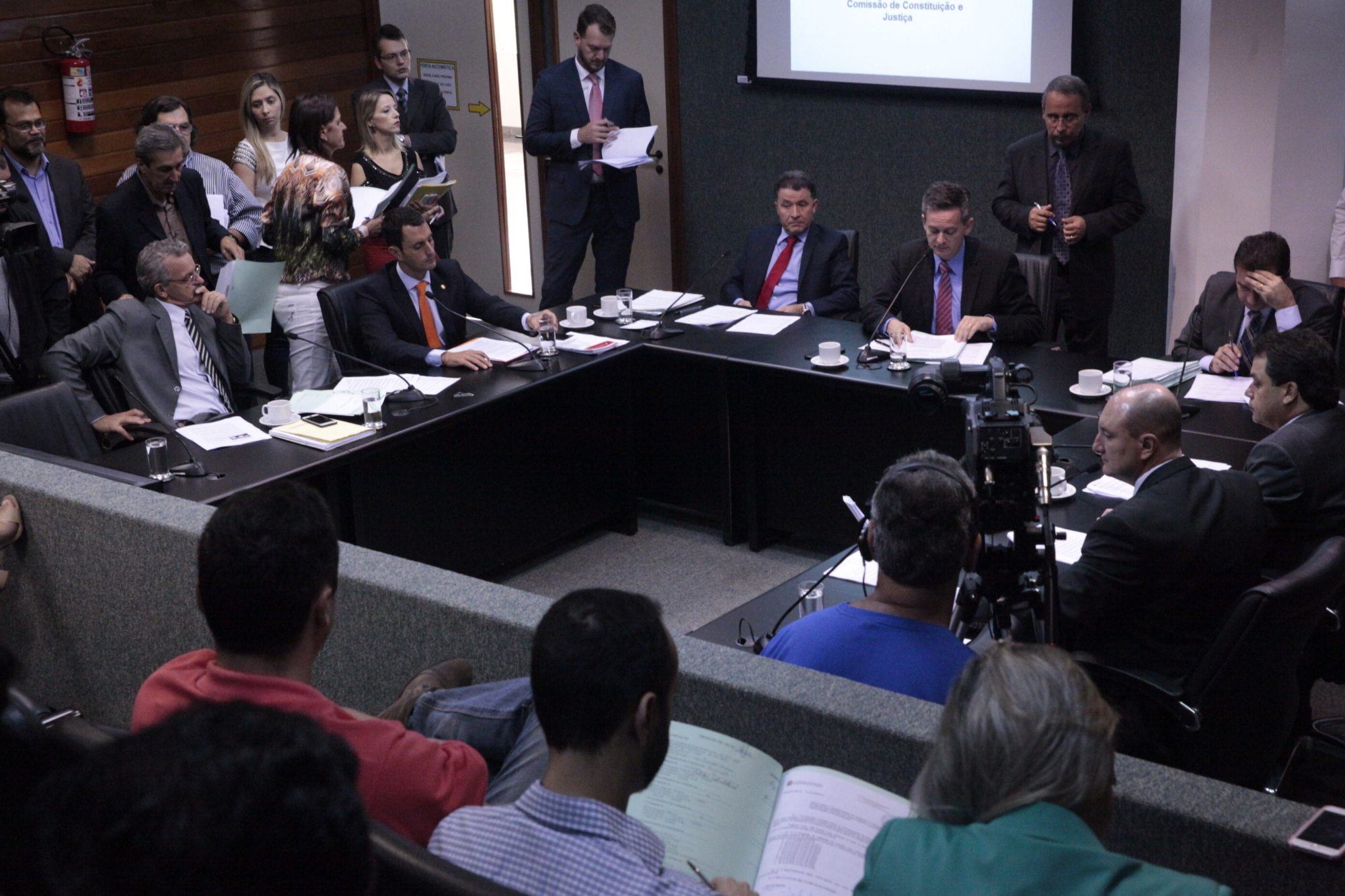 CCJ vai fazer análise conjunta de PECs que tratam de pensão de ex-governadores