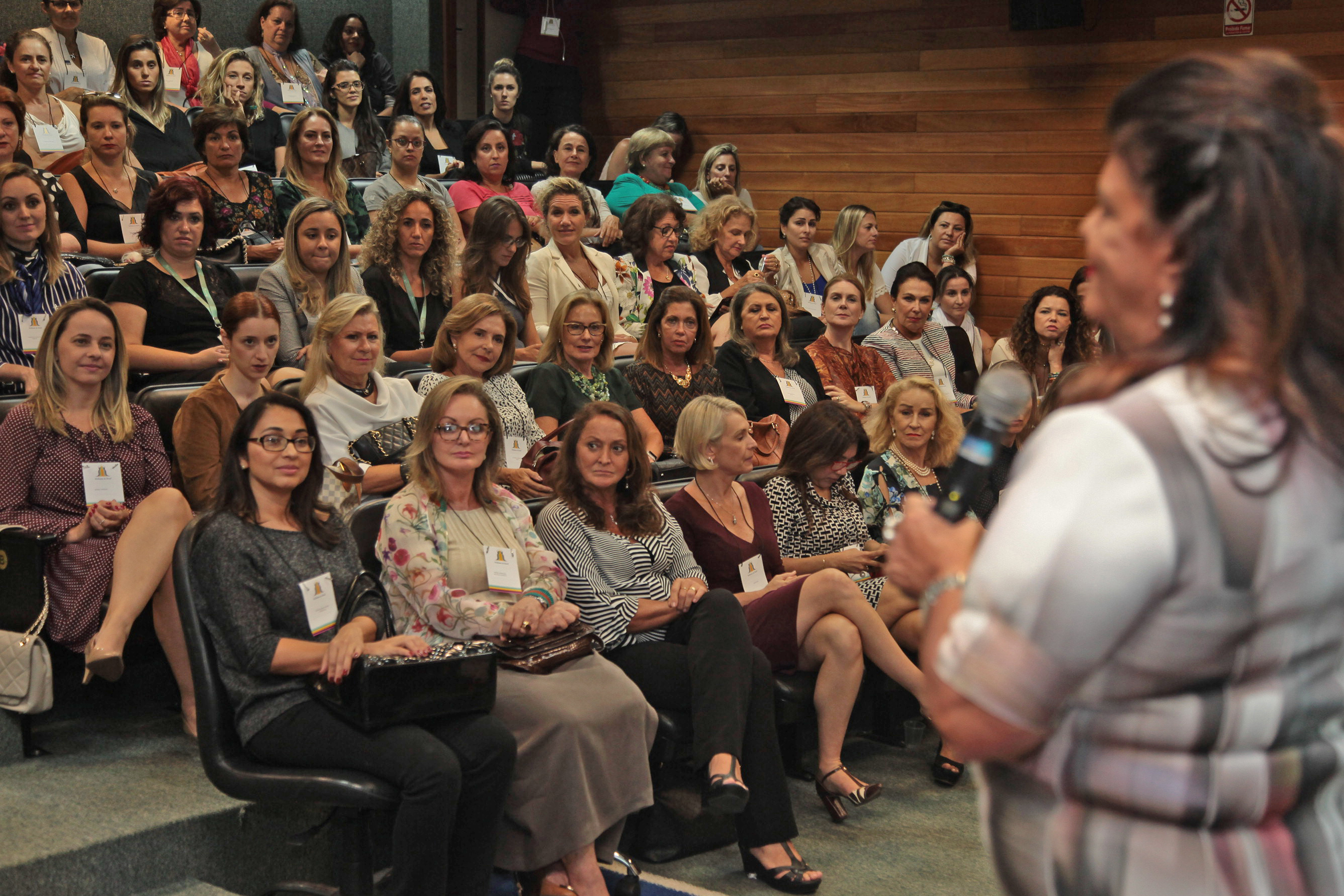 Movimento Mulheres do Brasil.