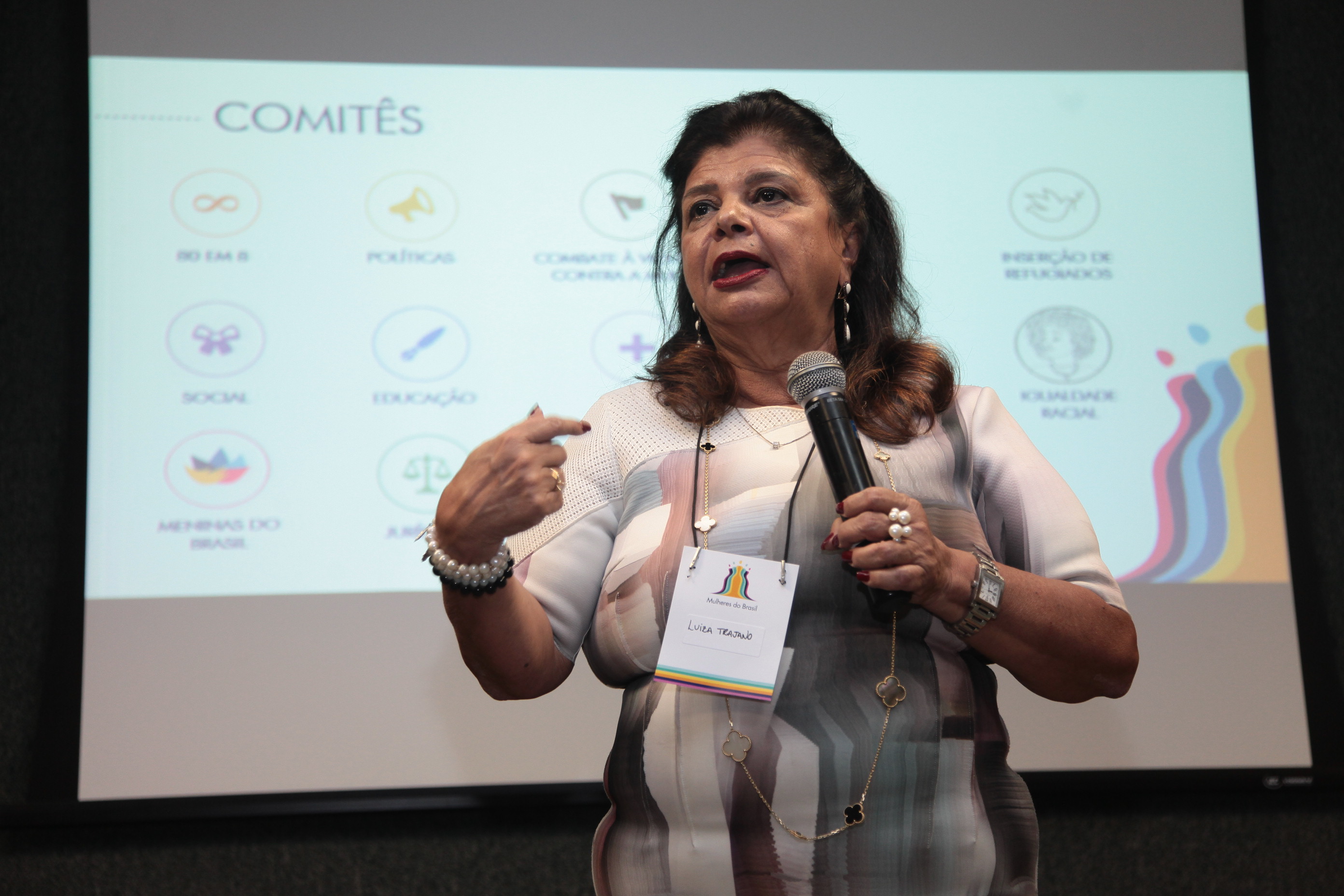 Movimento Mulheres do Brasil.