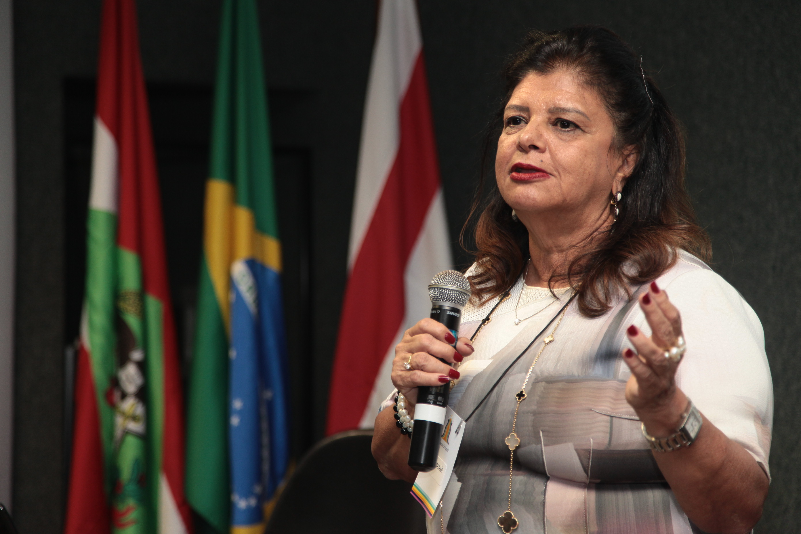 Movimento Mulheres do Brasil.