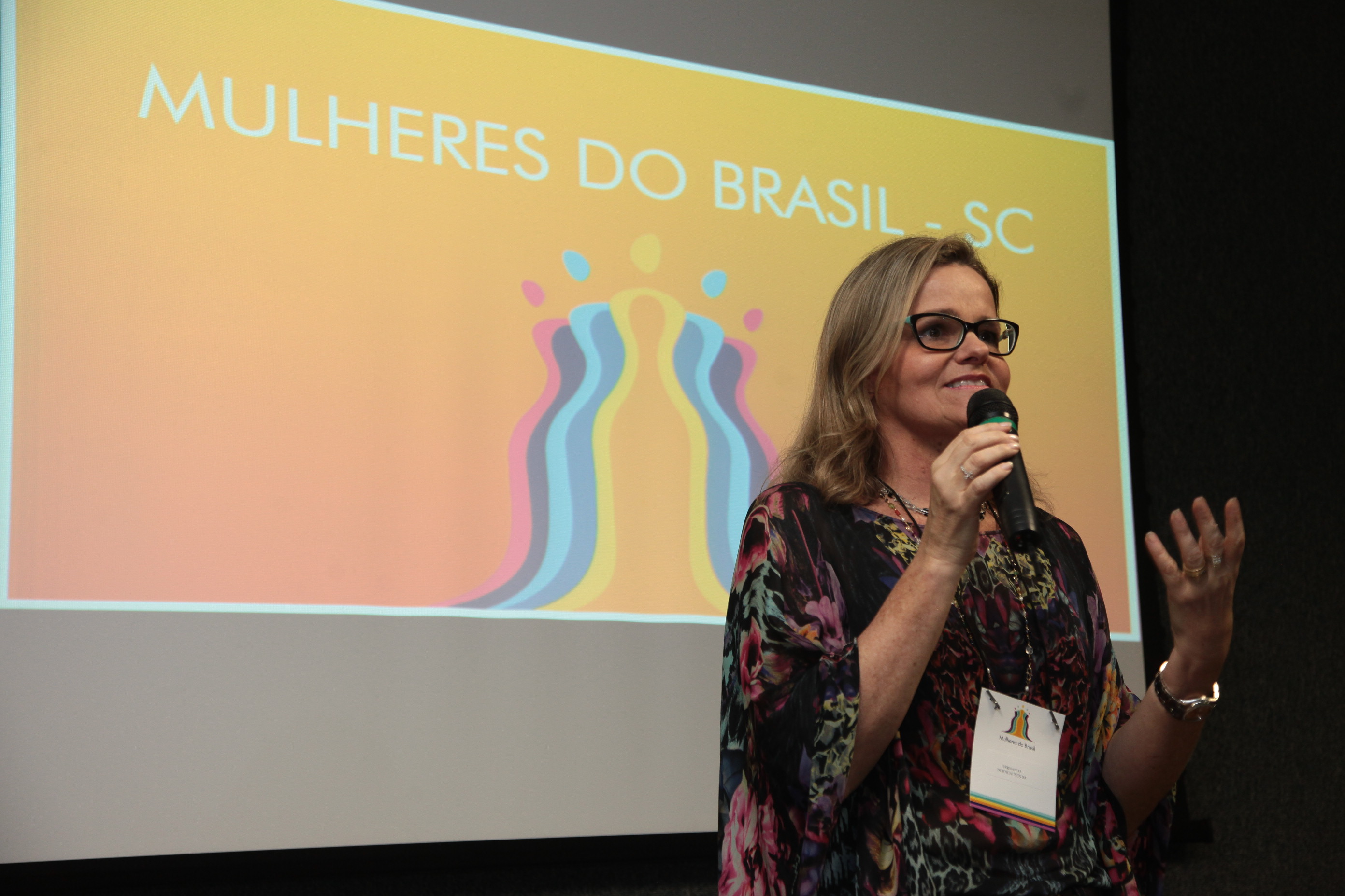 Movimento Mulheres do Brasil.