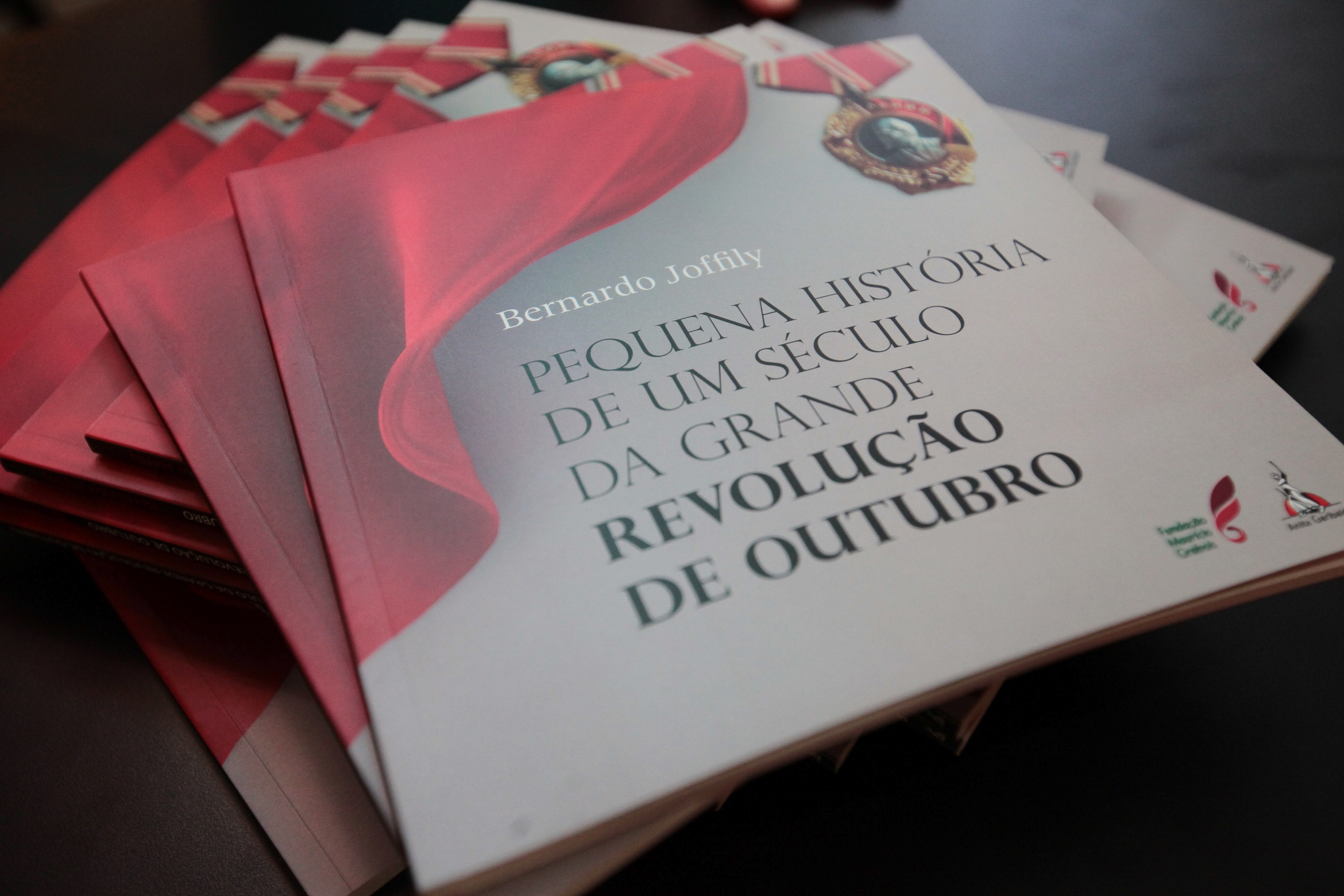 Lançamento Literário Pequena História de um Século da Grande Revolução de Outubro