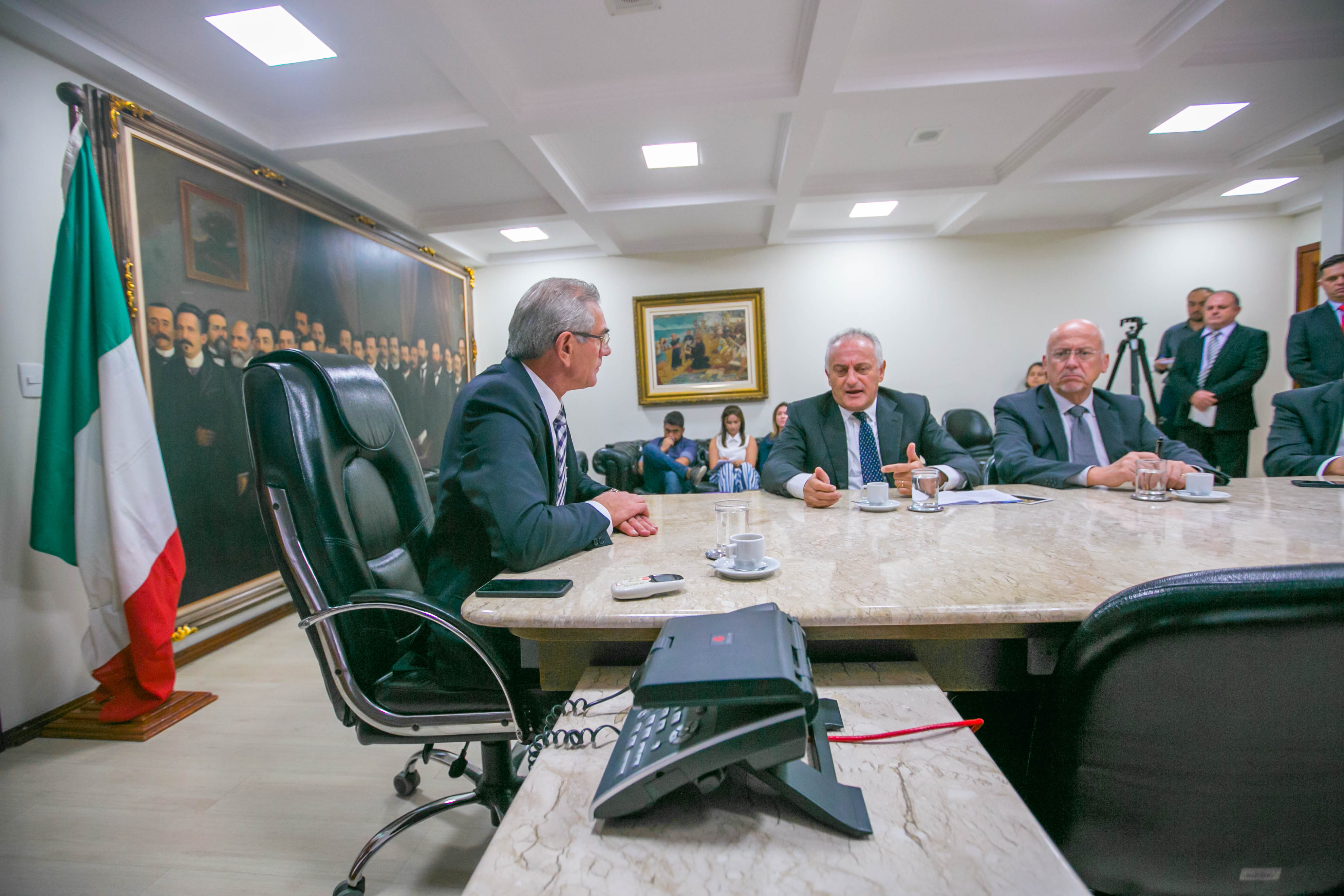 Visita do Embaixador da Itália na Presidência da ALESC